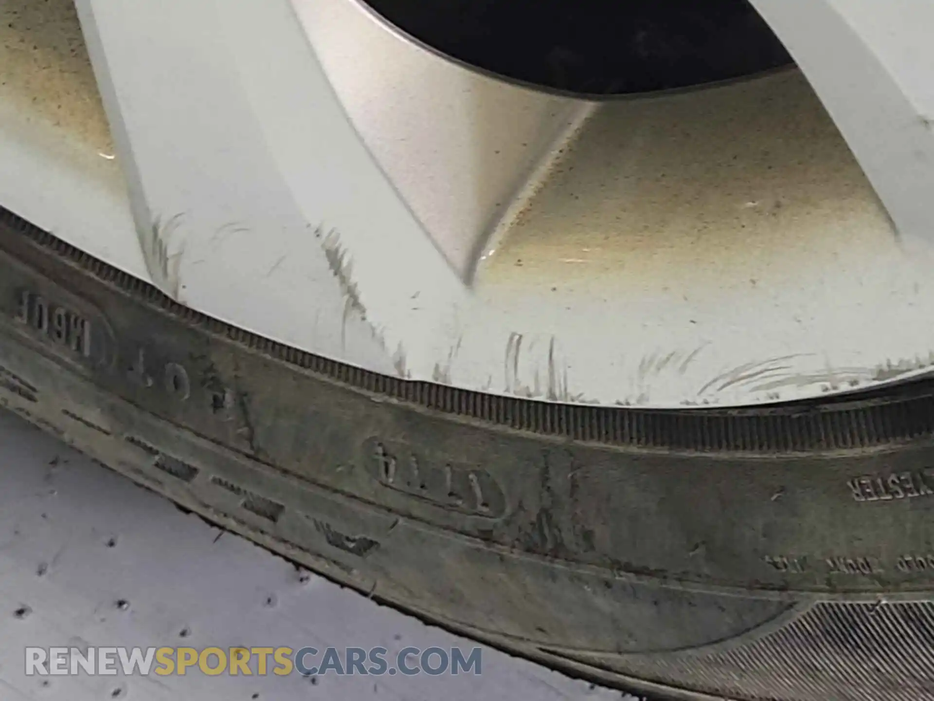 2 Photograph of a damaged car 5YFEPRAEXLP082619 TOYOTA COROLLA 2020