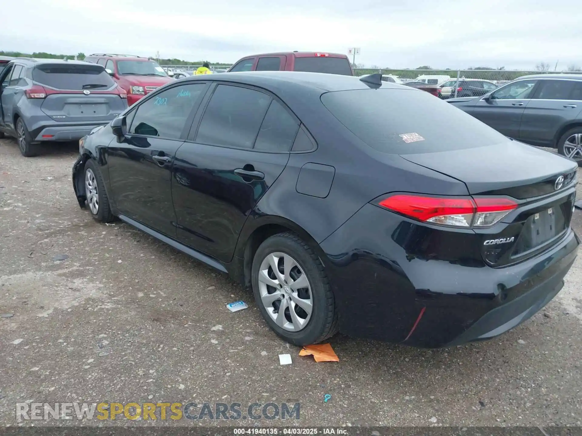 3 Photograph of a damaged car 5YFEPRAEXLP094270 TOYOTA COROLLA 2020