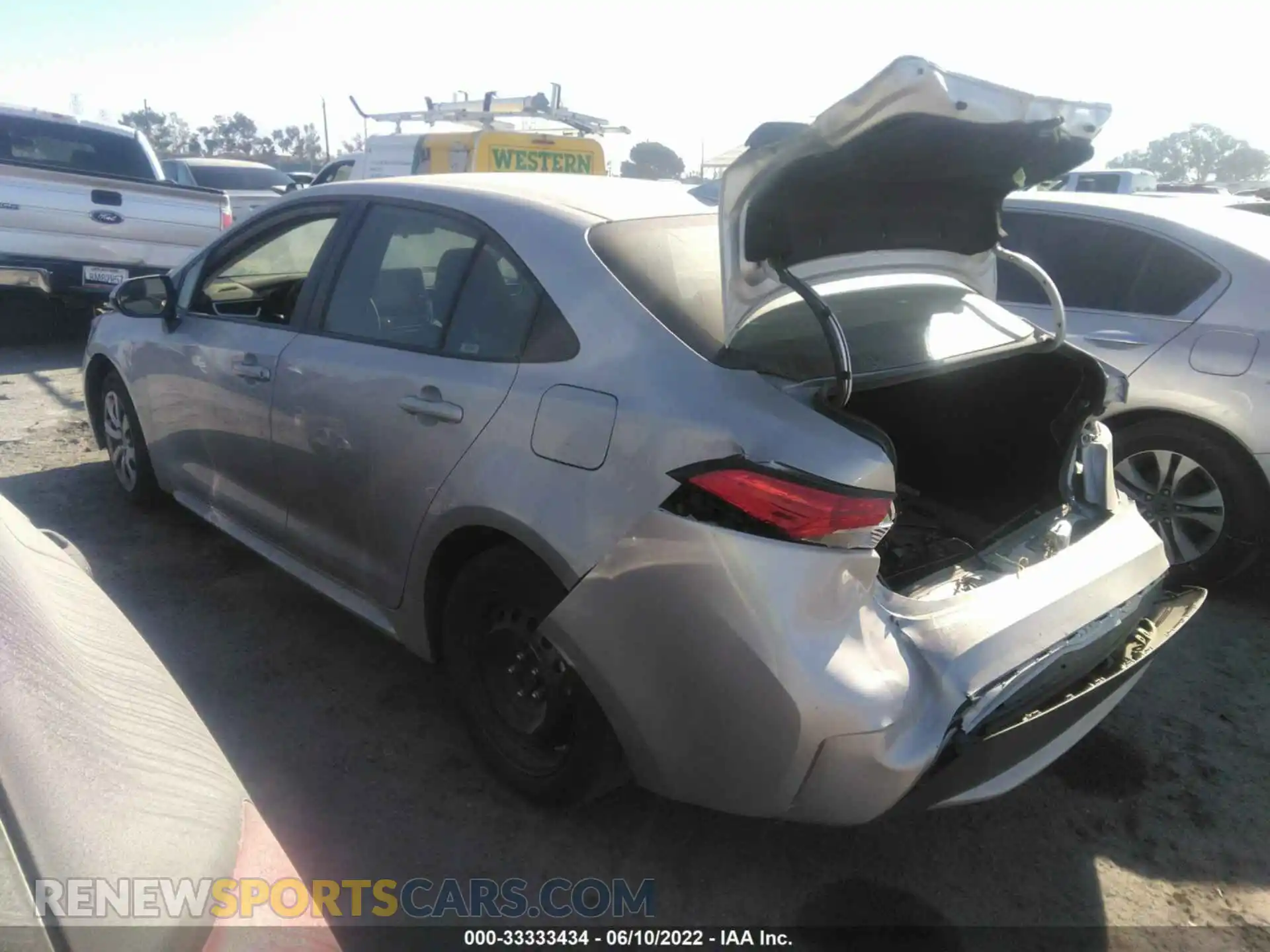 3 Photograph of a damaged car 5YFEPRAEXLP097153 TOYOTA COROLLA 2020
