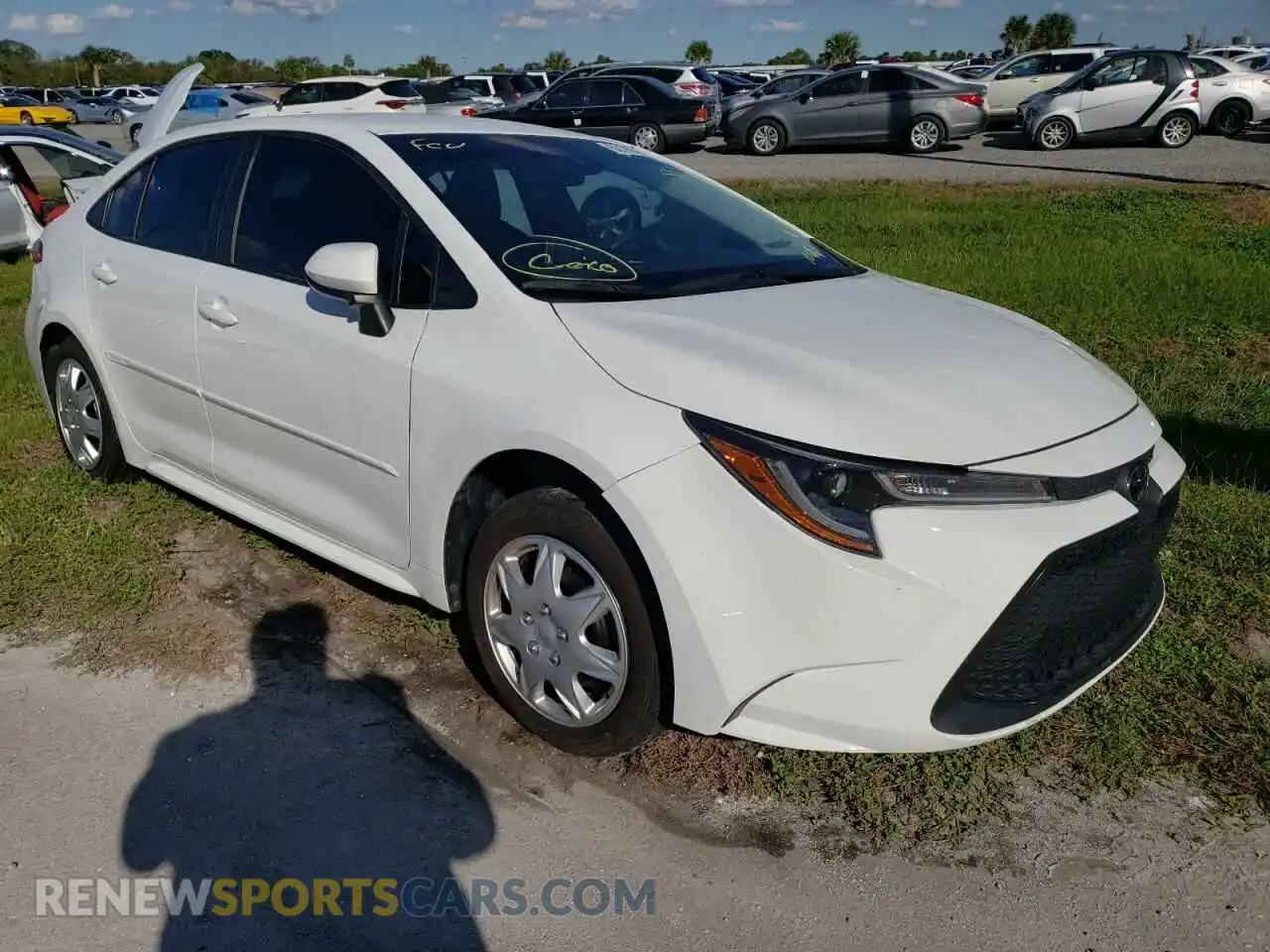1 Photograph of a damaged car 5YFEPRAEXLP123797 TOYOTA COROLLA 2020