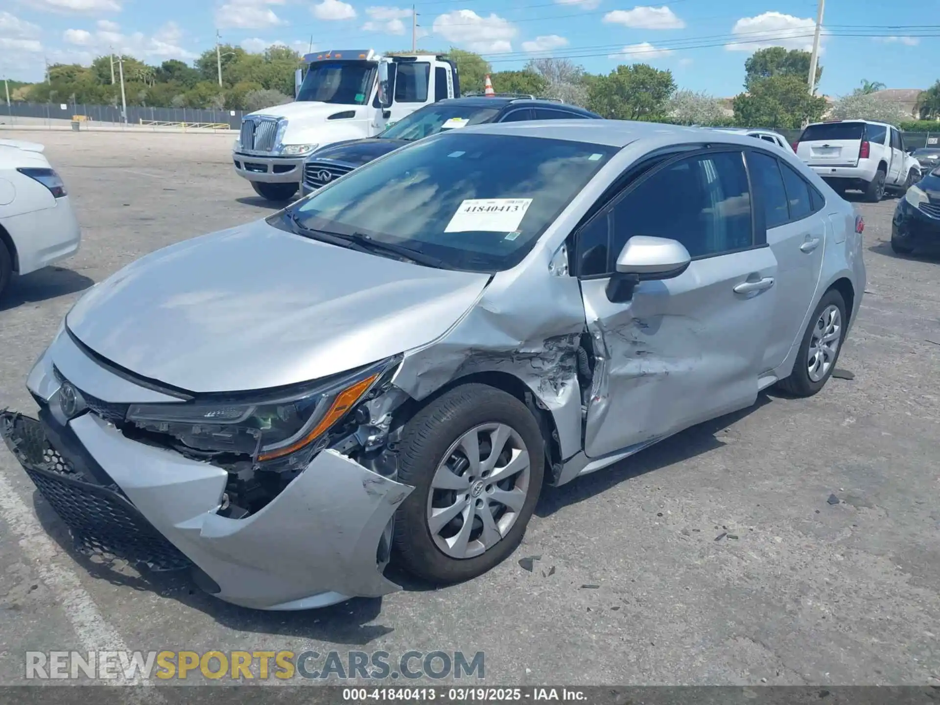 2 Photograph of a damaged car 5YFEPRAEXLP125579 TOYOTA COROLLA 2020