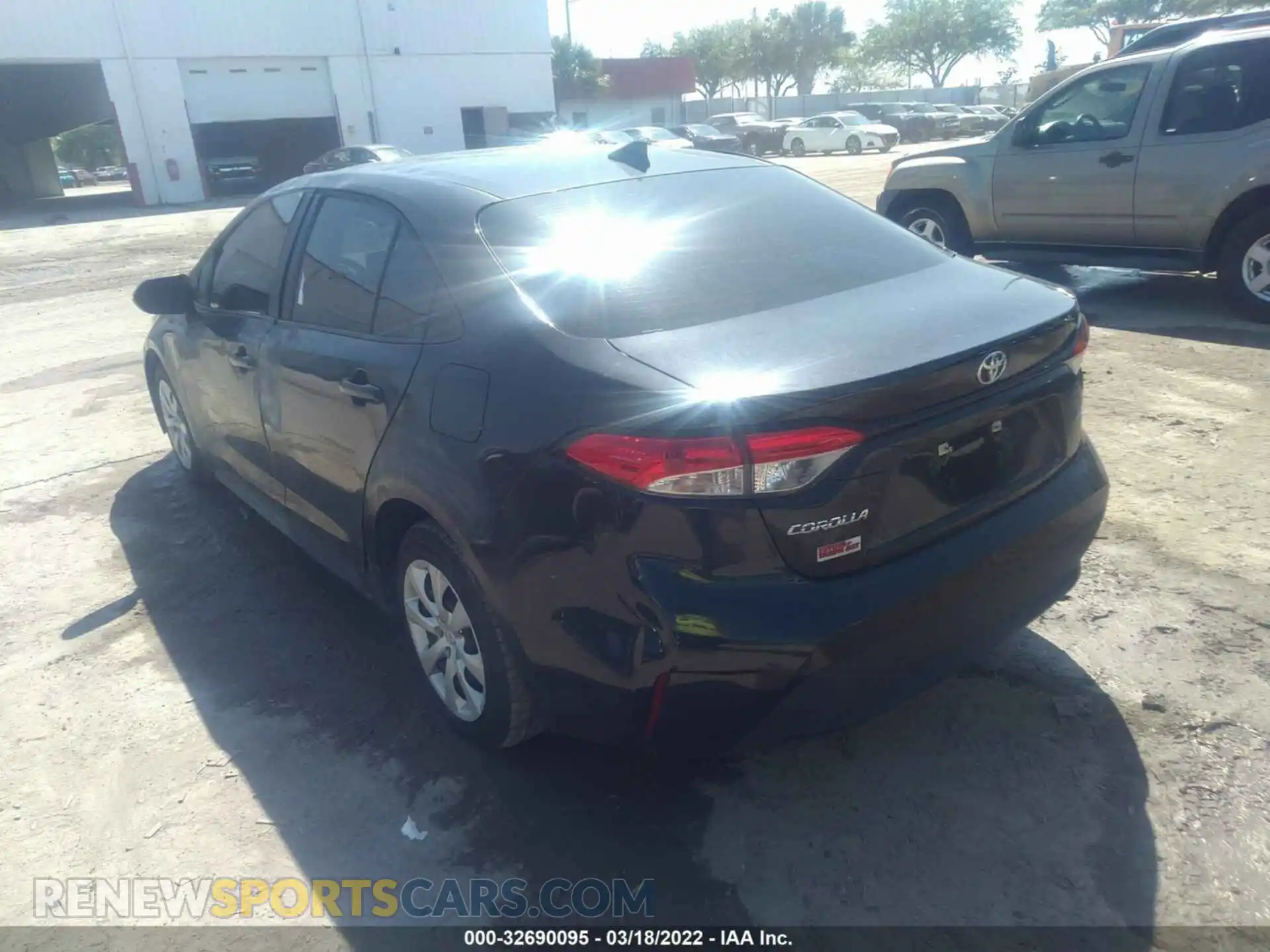 3 fotografías del automóvil dañado 5YFEPRAEXLP129647 TOYOTA COROLLA 2020