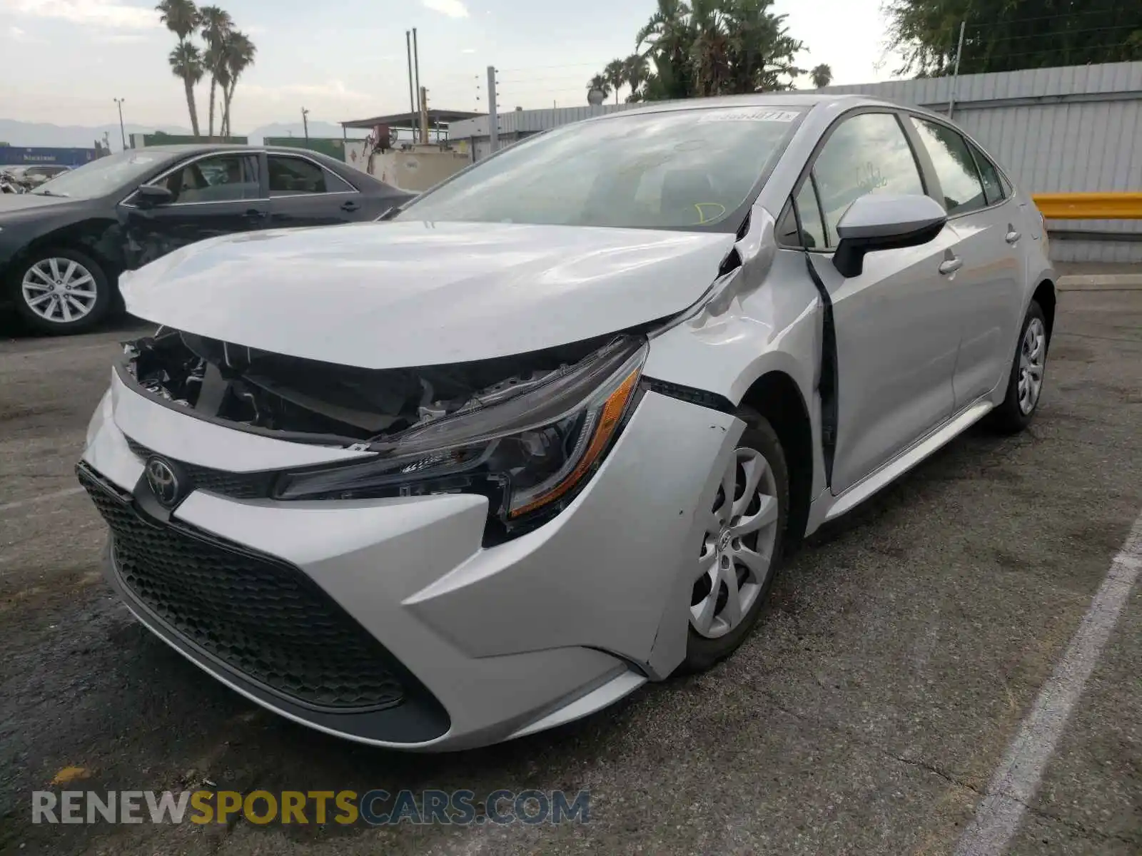 2 fotografías del automóvil dañado 5YFEPRAEXLP138610 TOYOTA COROLLA 2020