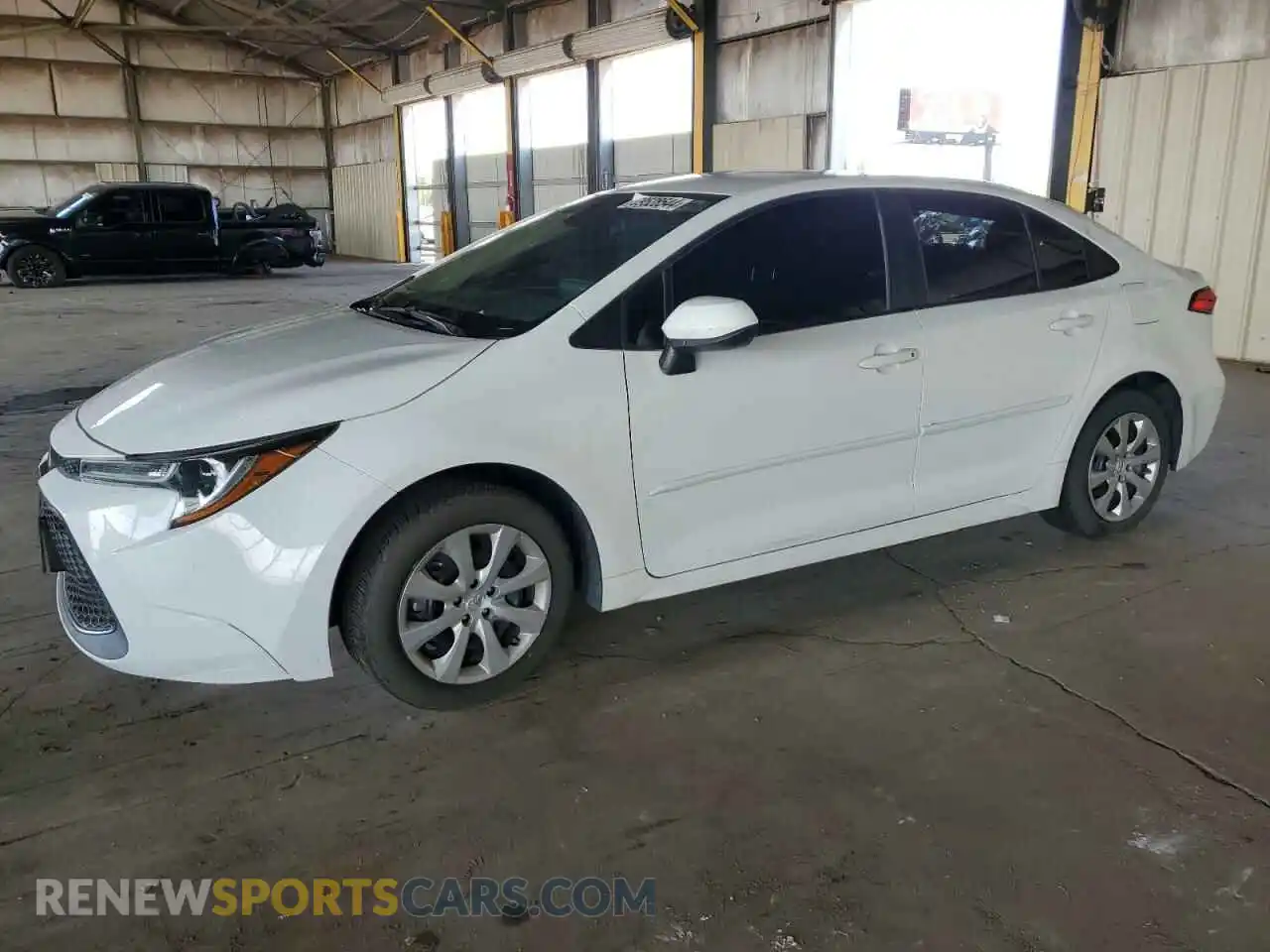 1 Photograph of a damaged car 5YFEPRAEXLP146450 TOYOTA COROLLA 2020
