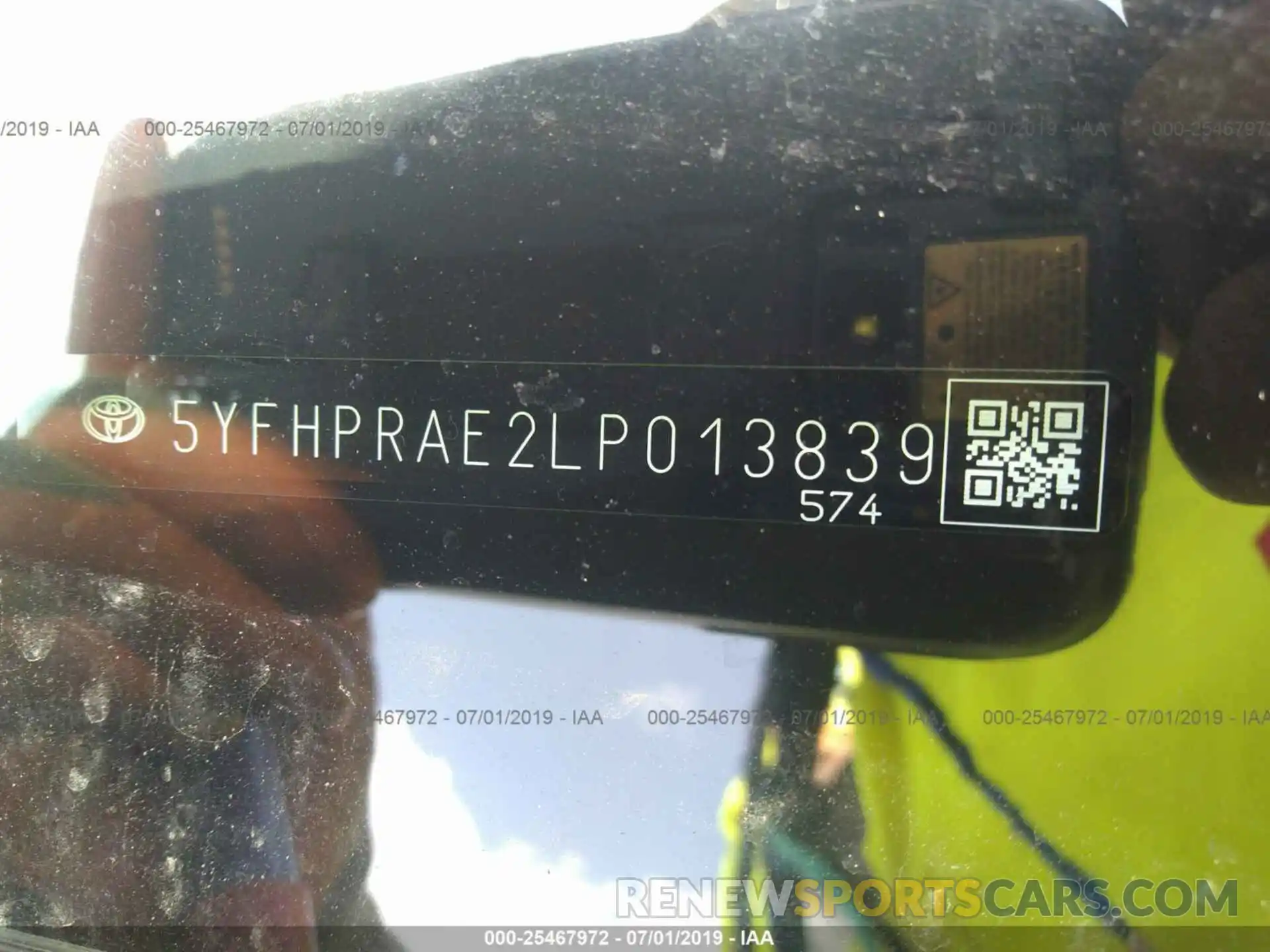 9 Photograph of a damaged car 5YFHPRAE2LP013839 TOYOTA COROLLA 2020