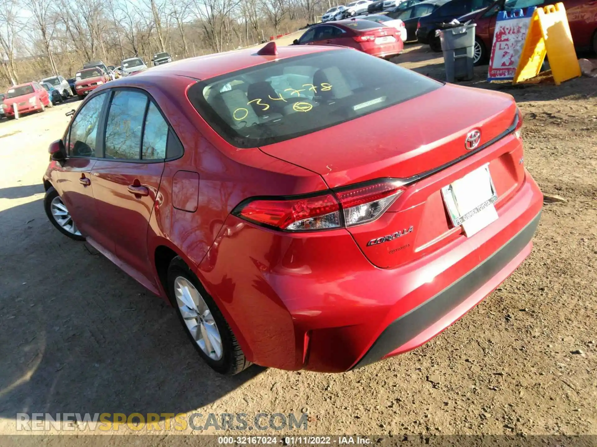 3 Photograph of a damaged car 5YFHPRAE3LP034778 TOYOTA COROLLA 2020