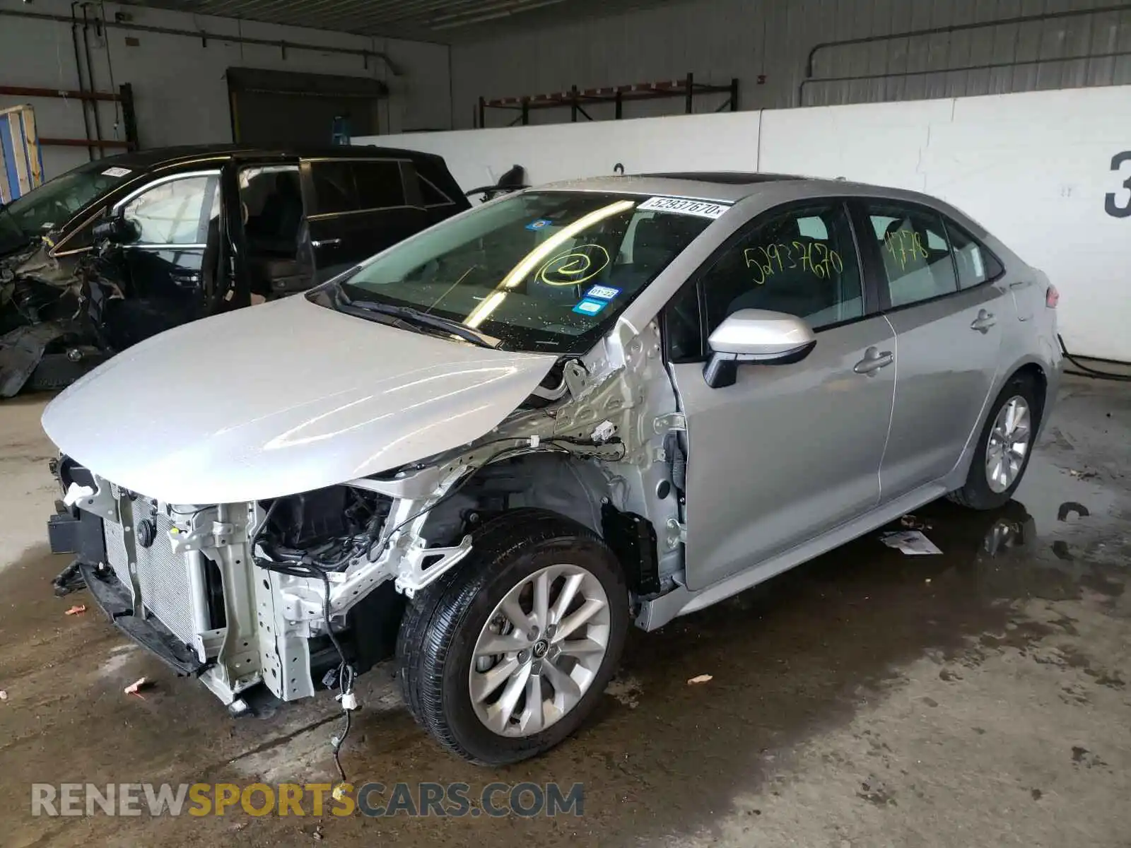 2 Photograph of a damaged car 5YFHPRAE9LP019962 TOYOTA COROLLA 2020