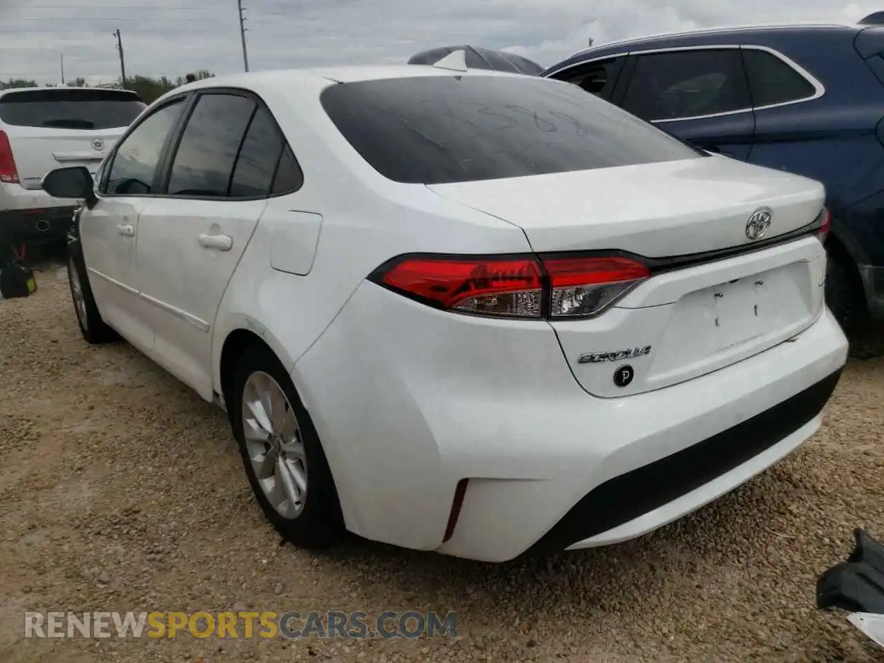 3 Photograph of a damaged car 5YFHPRAE9LP047731 TOYOTA COROLLA 2020