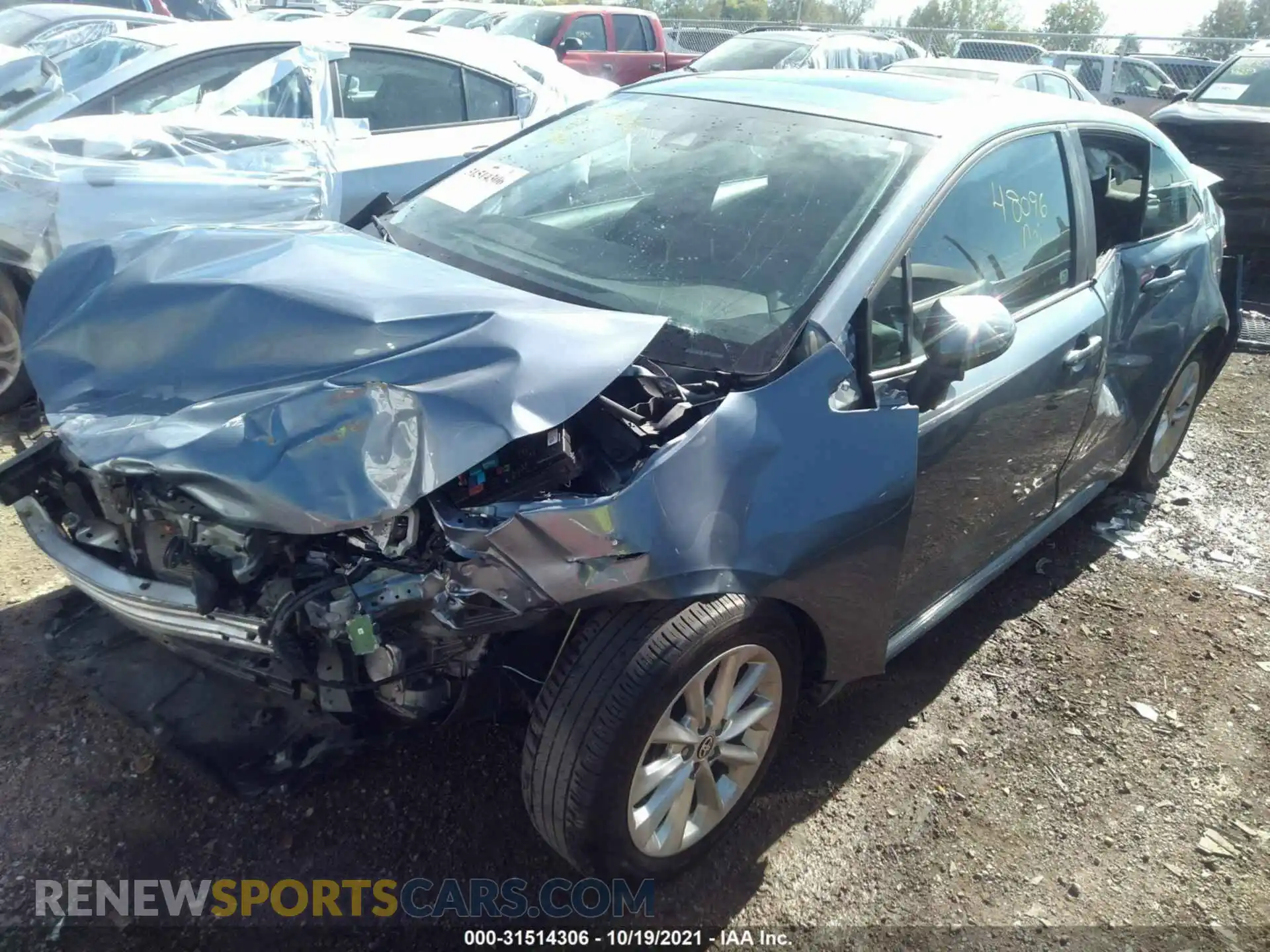 2 Photograph of a damaged car 5YFHPRAE9LP054372 TOYOTA COROLLA 2020