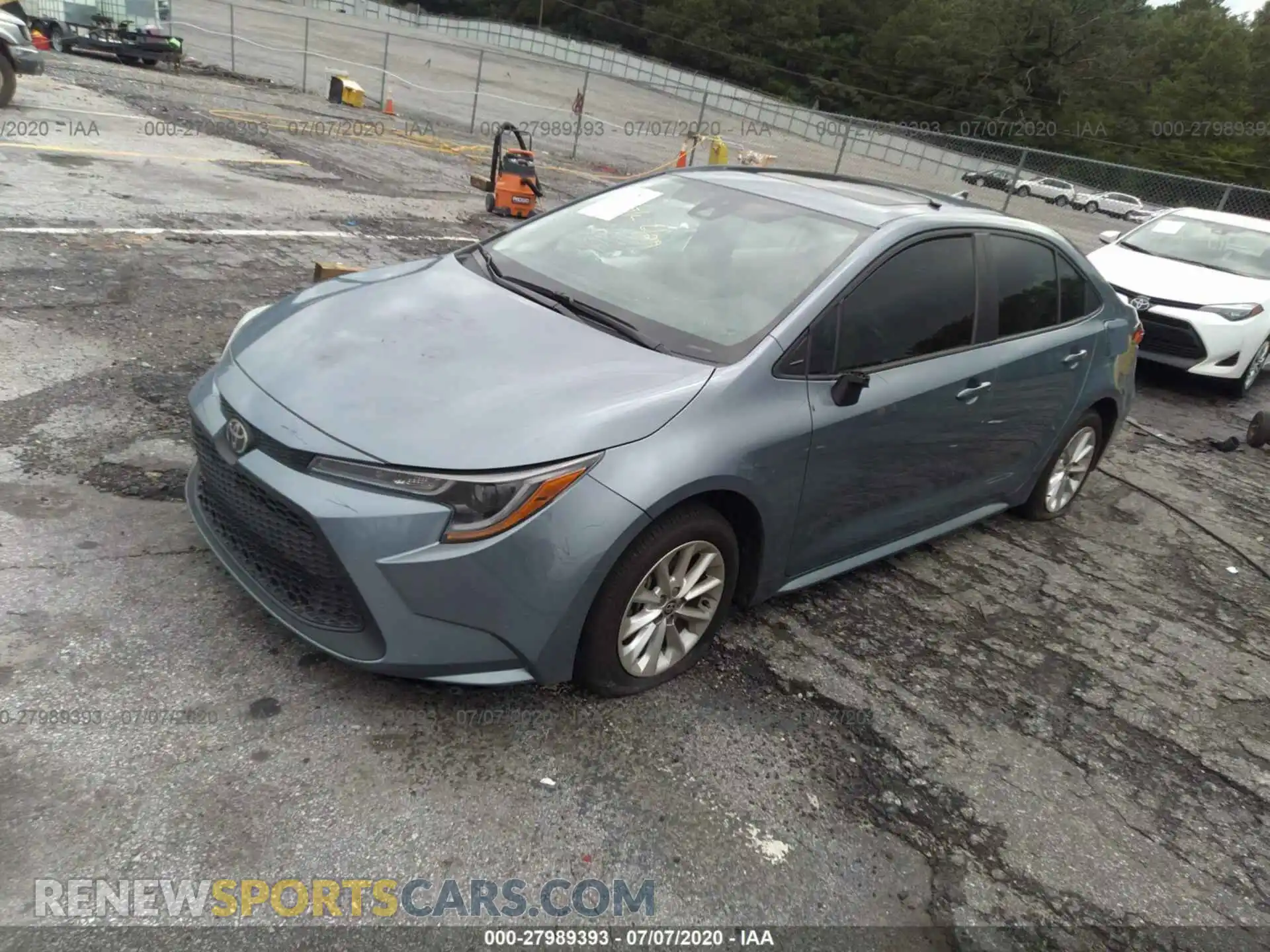 2 Photograph of a damaged car 5YFHPRAEXLP011112 TOYOTA COROLLA 2020