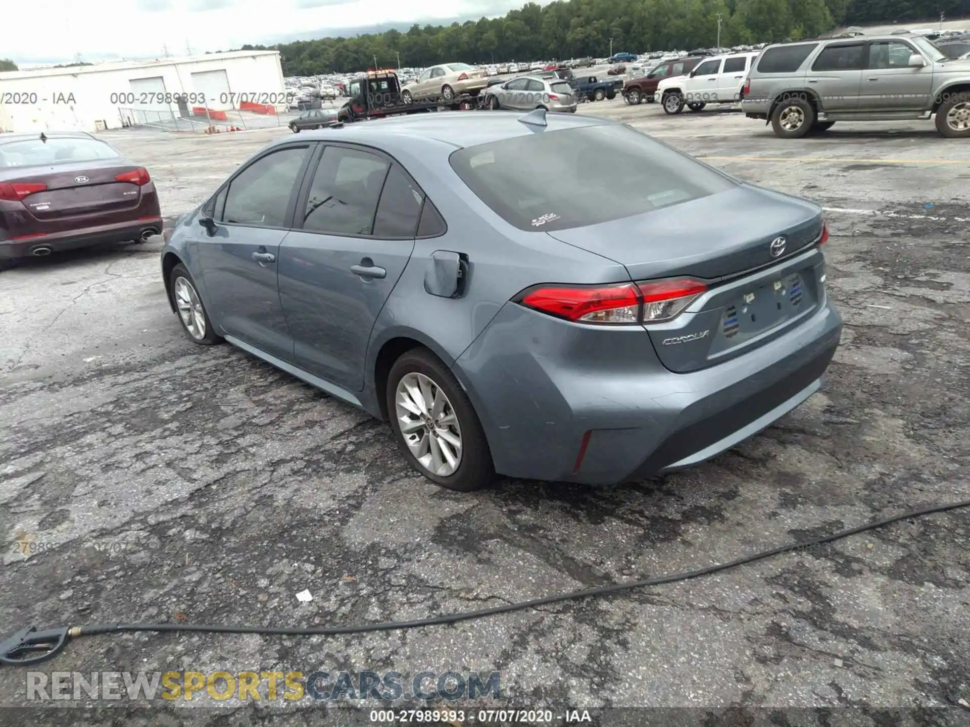 3 Photograph of a damaged car 5YFHPRAEXLP011112 TOYOTA COROLLA 2020