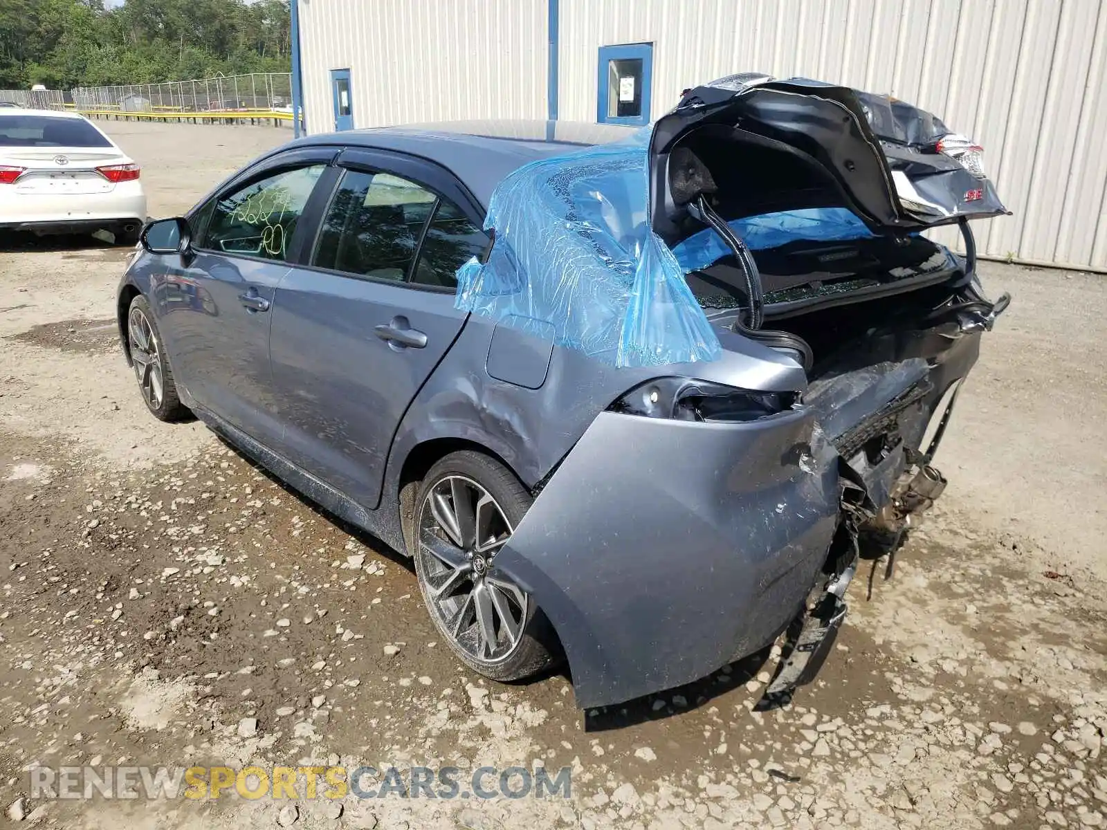 3 Photograph of a damaged car 5YFM4RCE0LP038291 TOYOTA COROLLA 2020