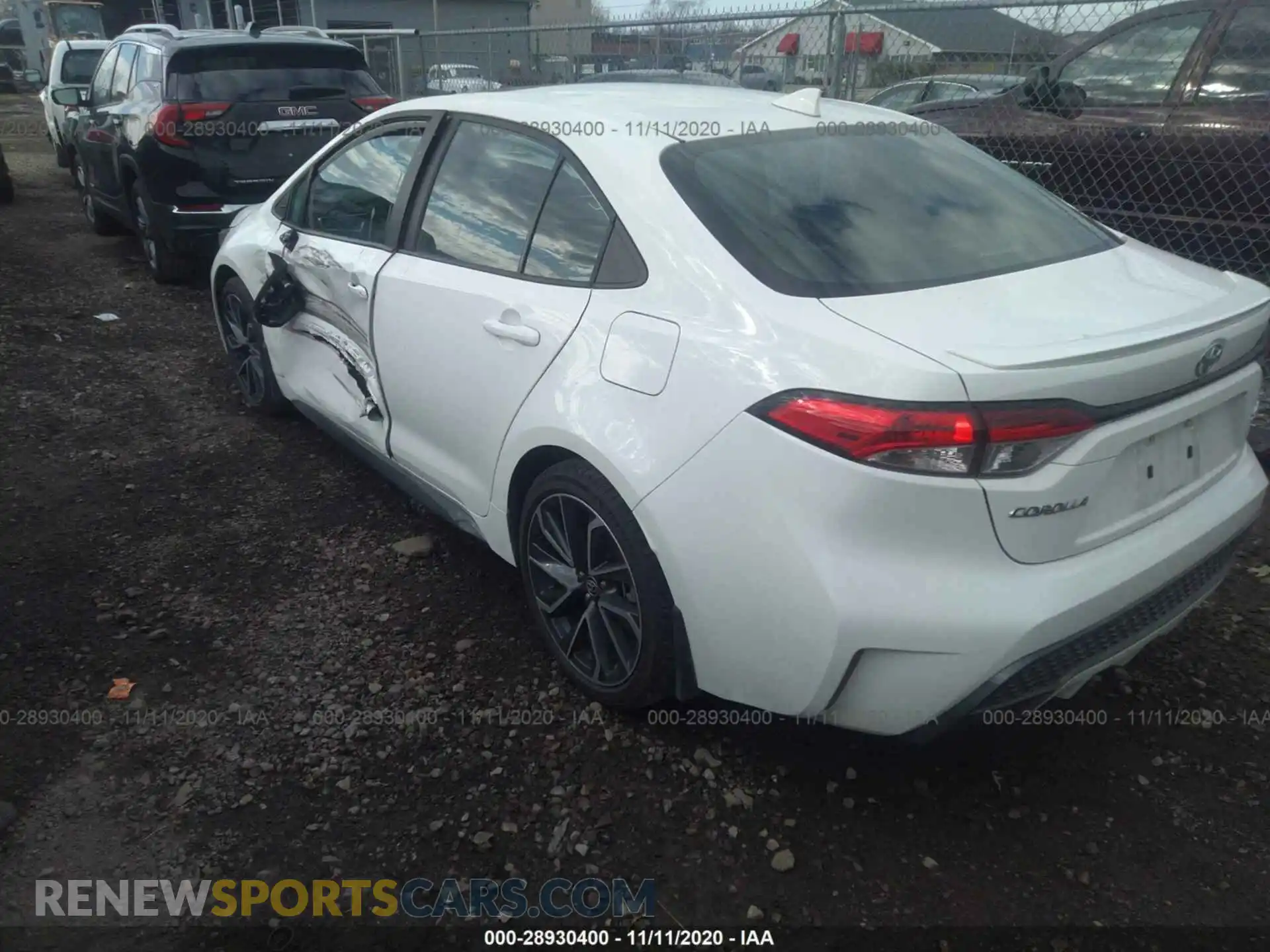 3 Photograph of a damaged car 5YFM4RCE2LP010945 TOYOTA COROLLA 2020