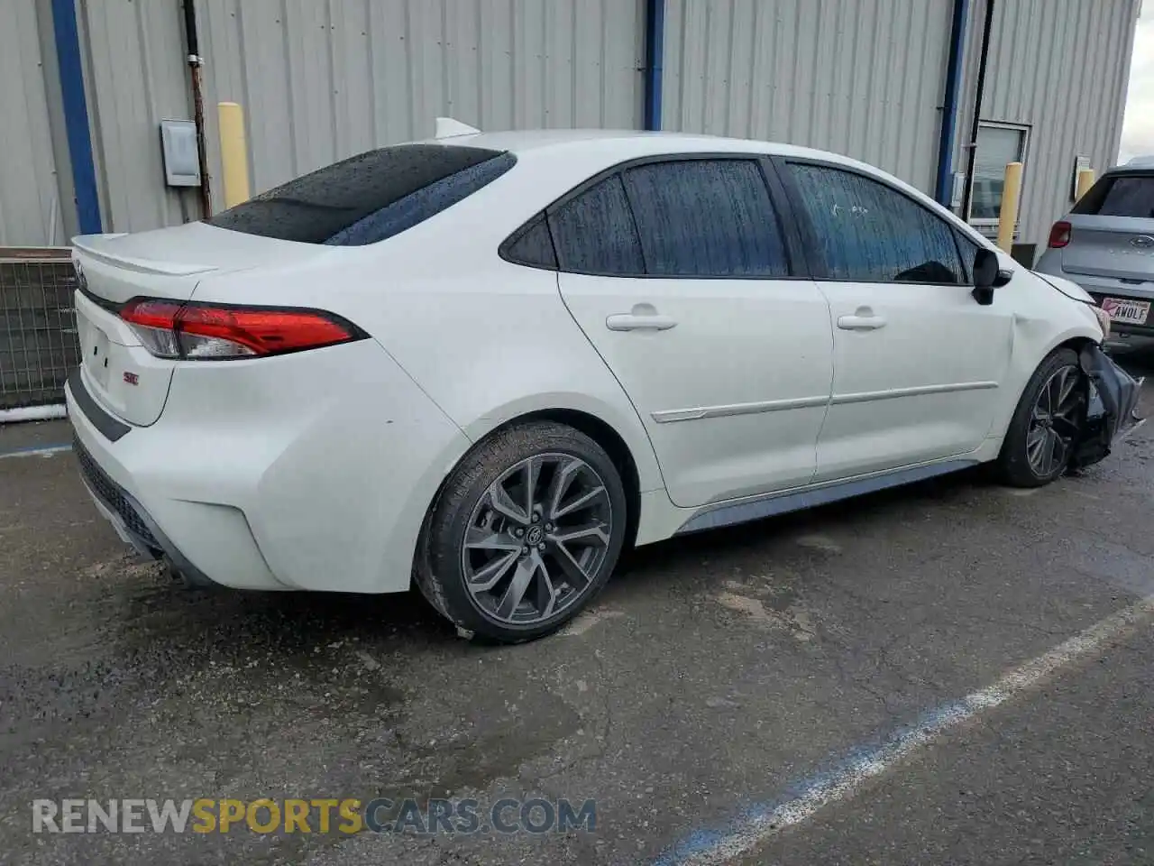 3 Photograph of a damaged car 5YFP4RCE0LP023867 TOYOTA COROLLA 2020