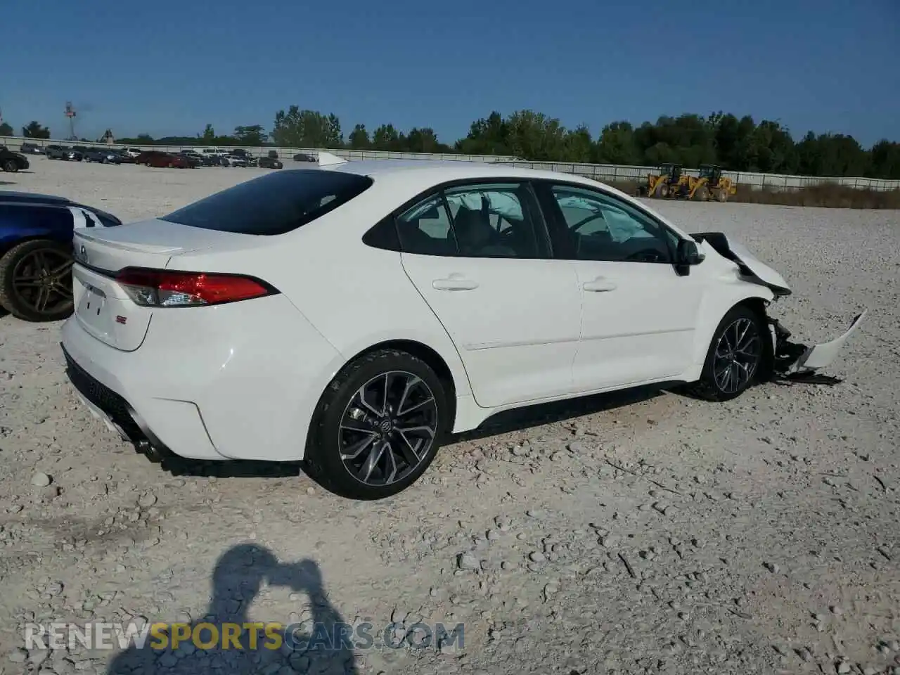 3 Photograph of a damaged car 5YFP4RCE2LP030982 TOYOTA COROLLA 2020