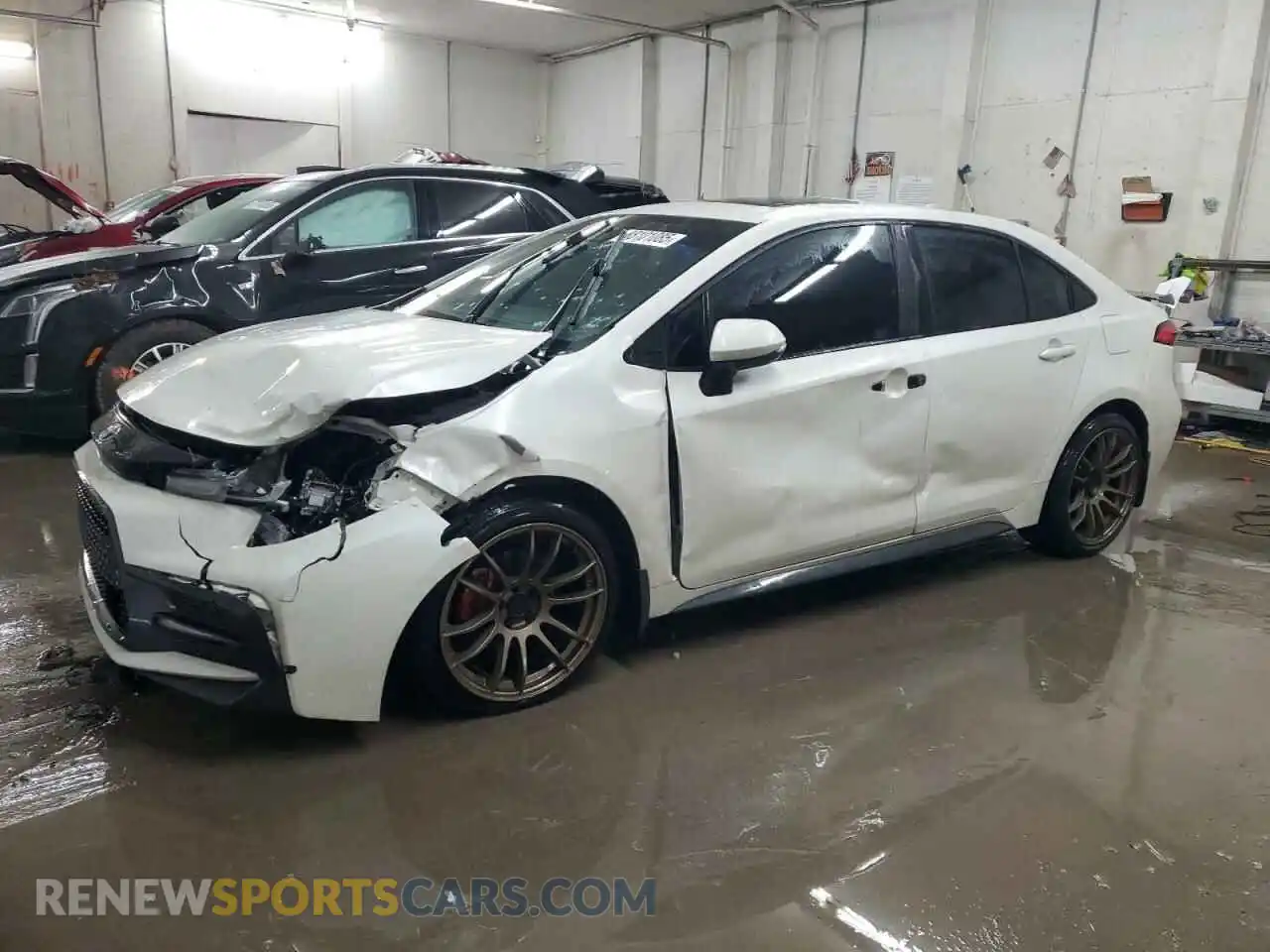 1 Photograph of a damaged car 5YFP4RCE4LP056385 TOYOTA COROLLA 2020