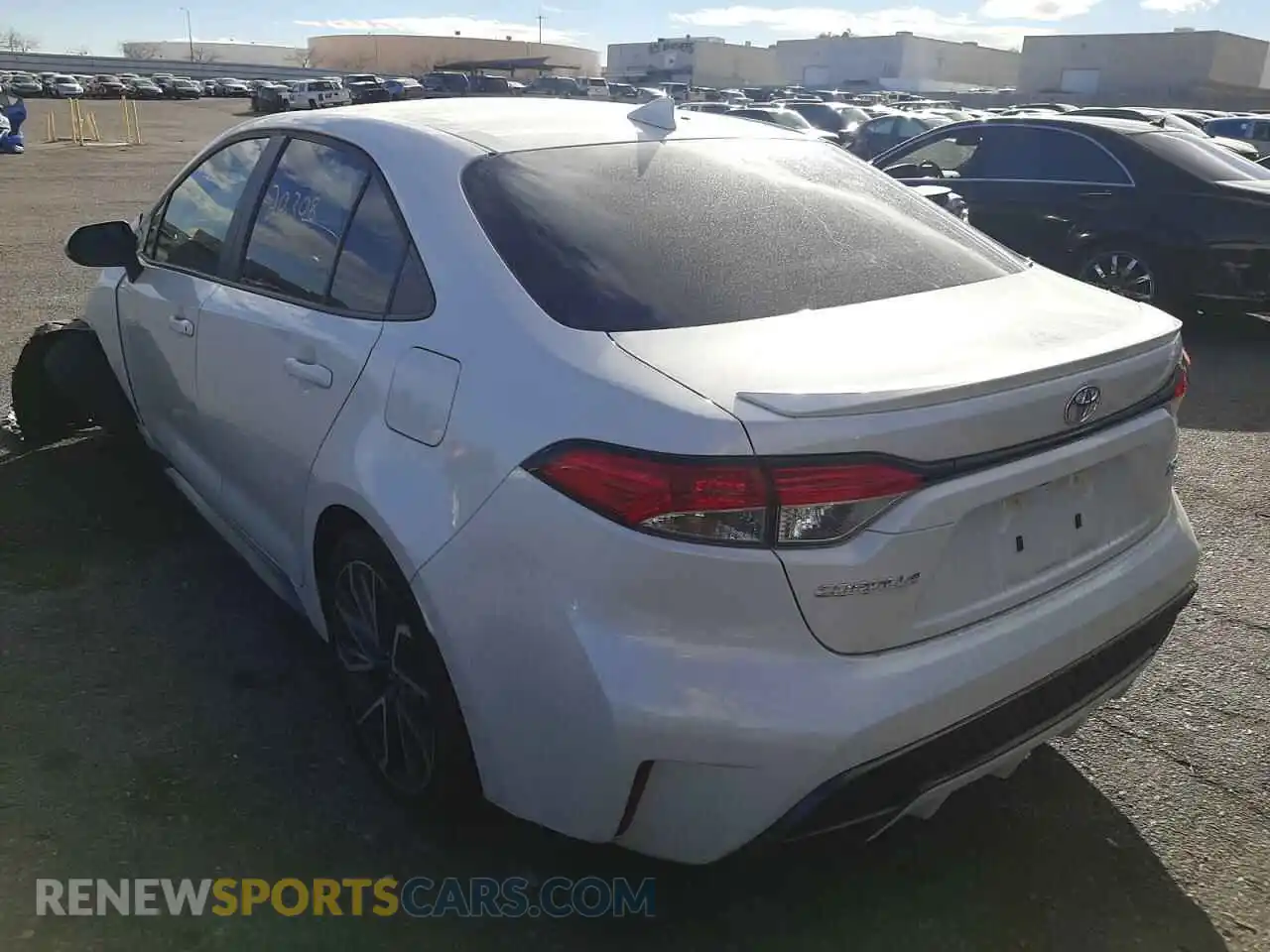 3 Photograph of a damaged car 5YFP4RCE5LP013576 TOYOTA COROLLA 2020