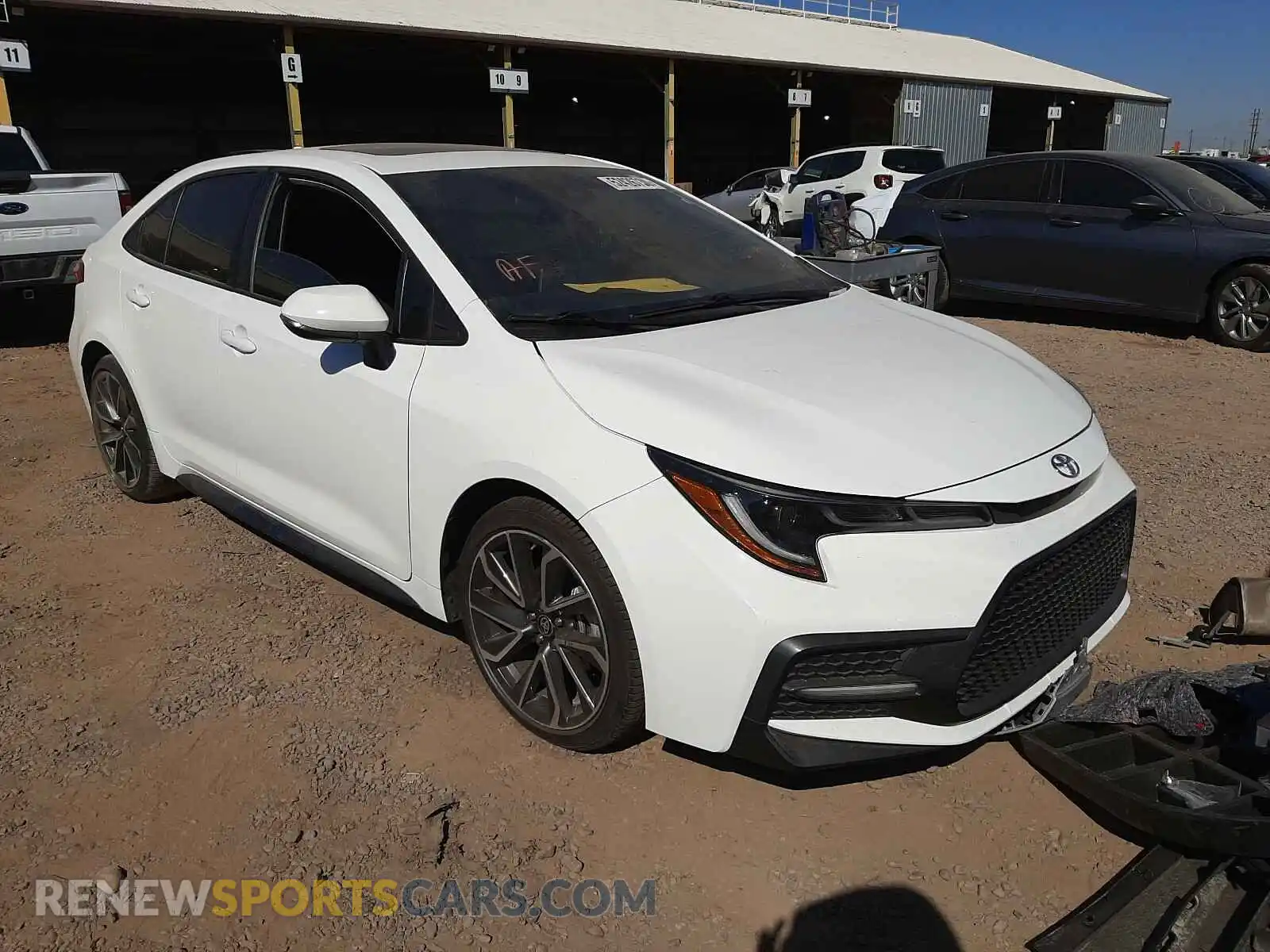 1 Photograph of a damaged car 5YFP4RCE8LP001549 TOYOTA COROLLA 2020