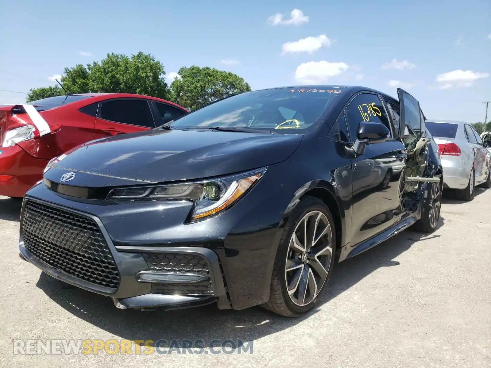 2 fotografías del automóvil dañado 5YFP4RCE8LP026581 TOYOTA COROLLA 2020