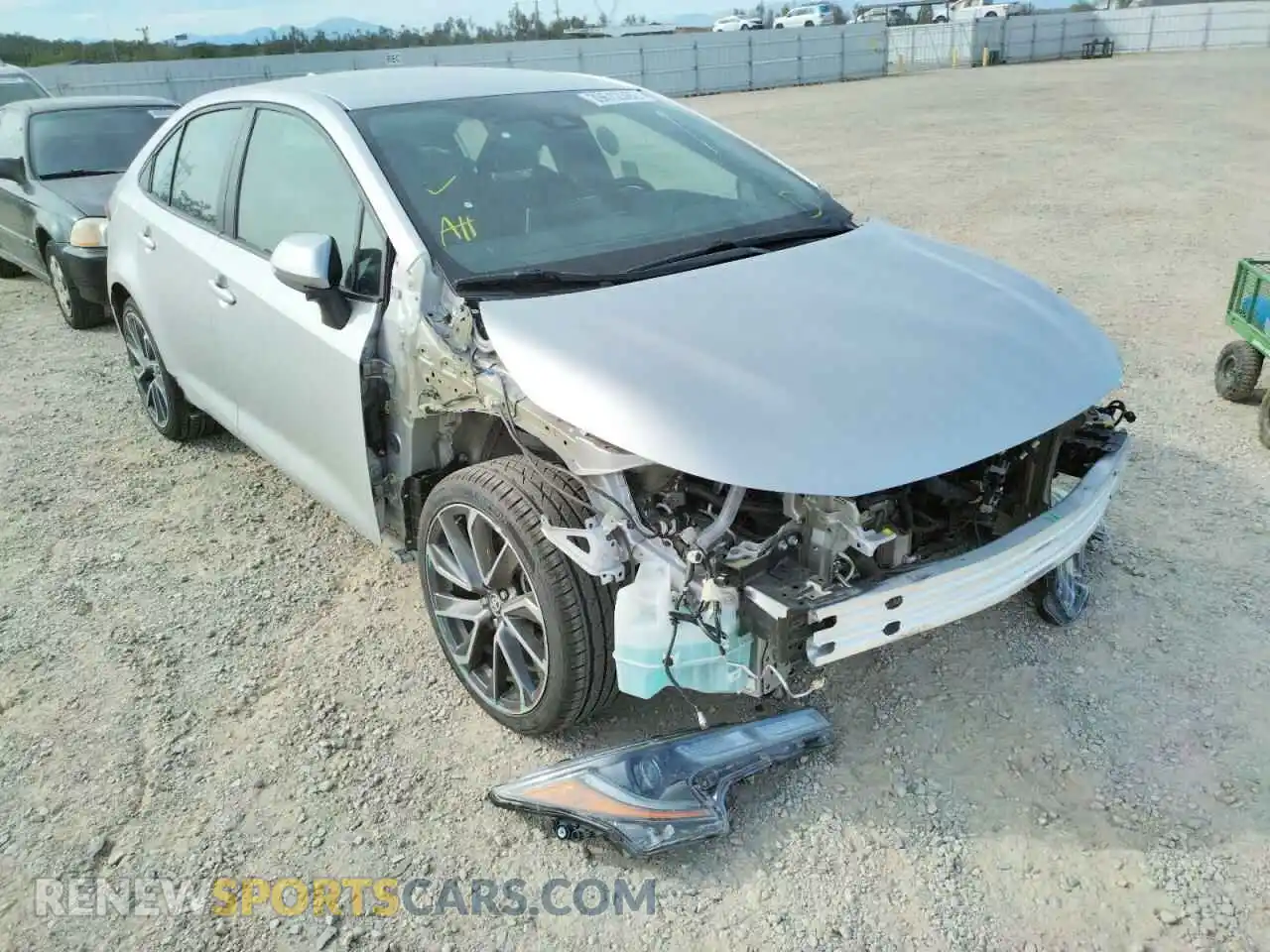 1 Photograph of a damaged car 5YFS4RCE0LP016251 TOYOTA COROLLA 2020