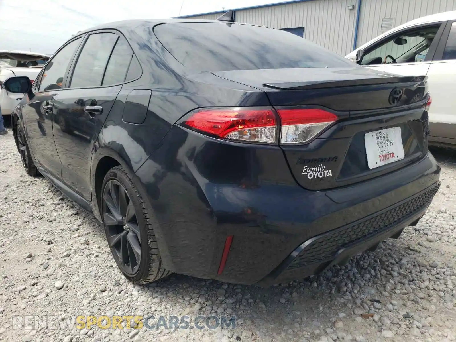3 Photograph of a damaged car 5YFS4RCE0LP035754 TOYOTA COROLLA 2020