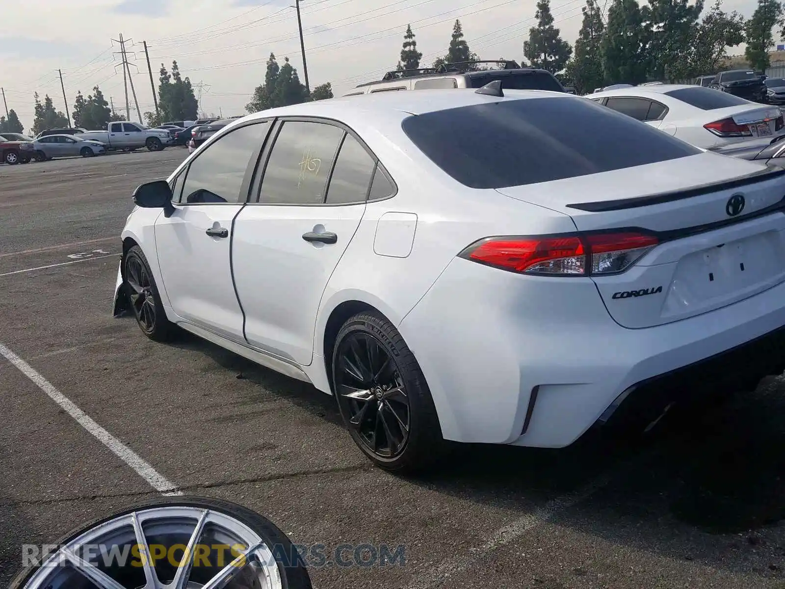 3 Photograph of a damaged car 5YFS4RCE0LP039125 TOYOTA COROLLA 2020