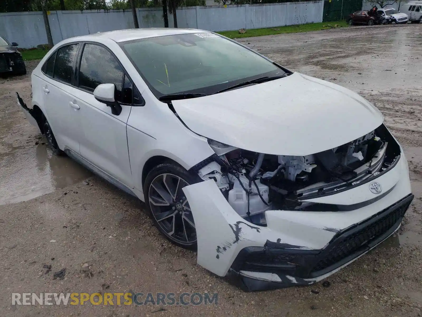 1 Photograph of a damaged car 5YFS4RCE0LP043272 TOYOTA COROLLA 2020