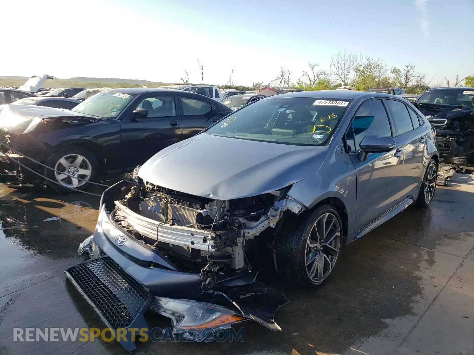 2 Photograph of a damaged car 5YFS4RCE0LP044308 TOYOTA COROLLA 2020