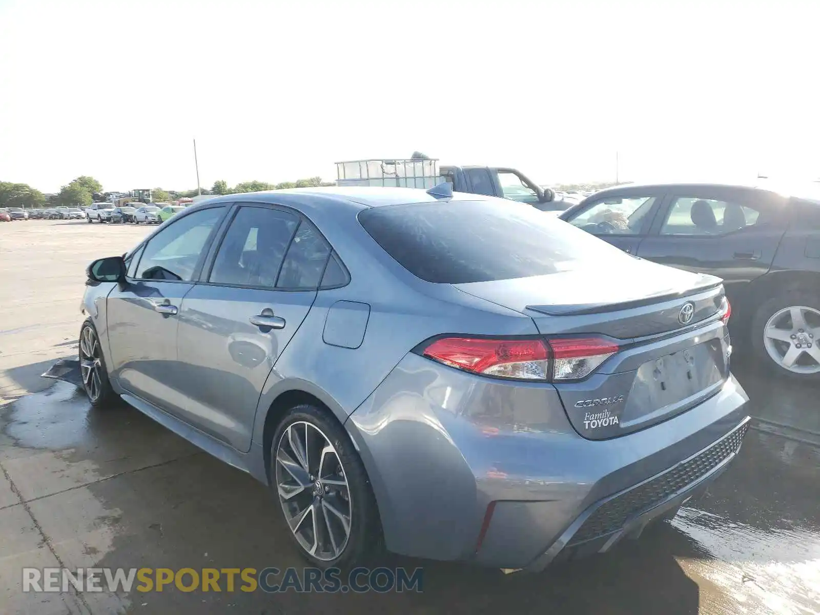 3 Photograph of a damaged car 5YFS4RCE0LP044308 TOYOTA COROLLA 2020