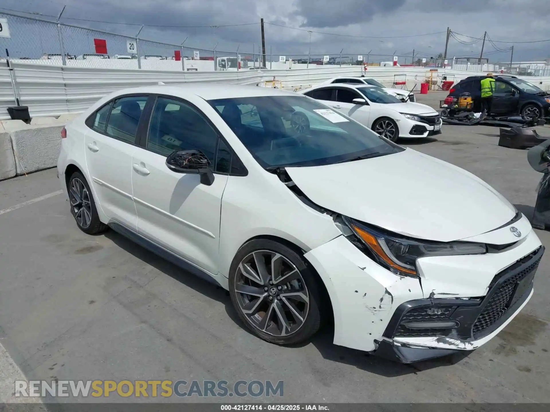 1 Photograph of a damaged car 5YFS4RCE0LP053140 TOYOTA COROLLA 2020