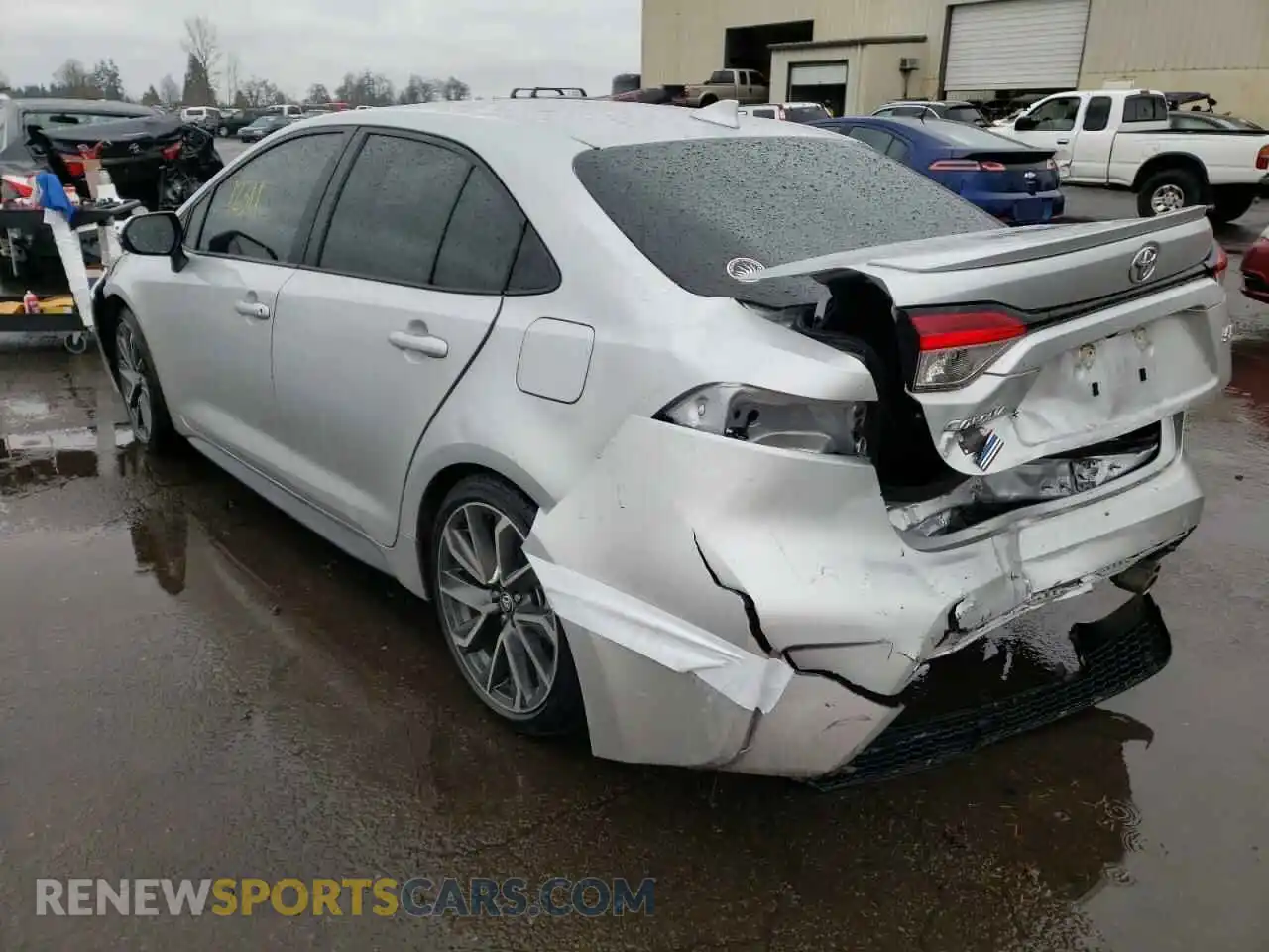 3 Photograph of a damaged car 5YFS4RCE0LP056152 TOYOTA COROLLA 2020
