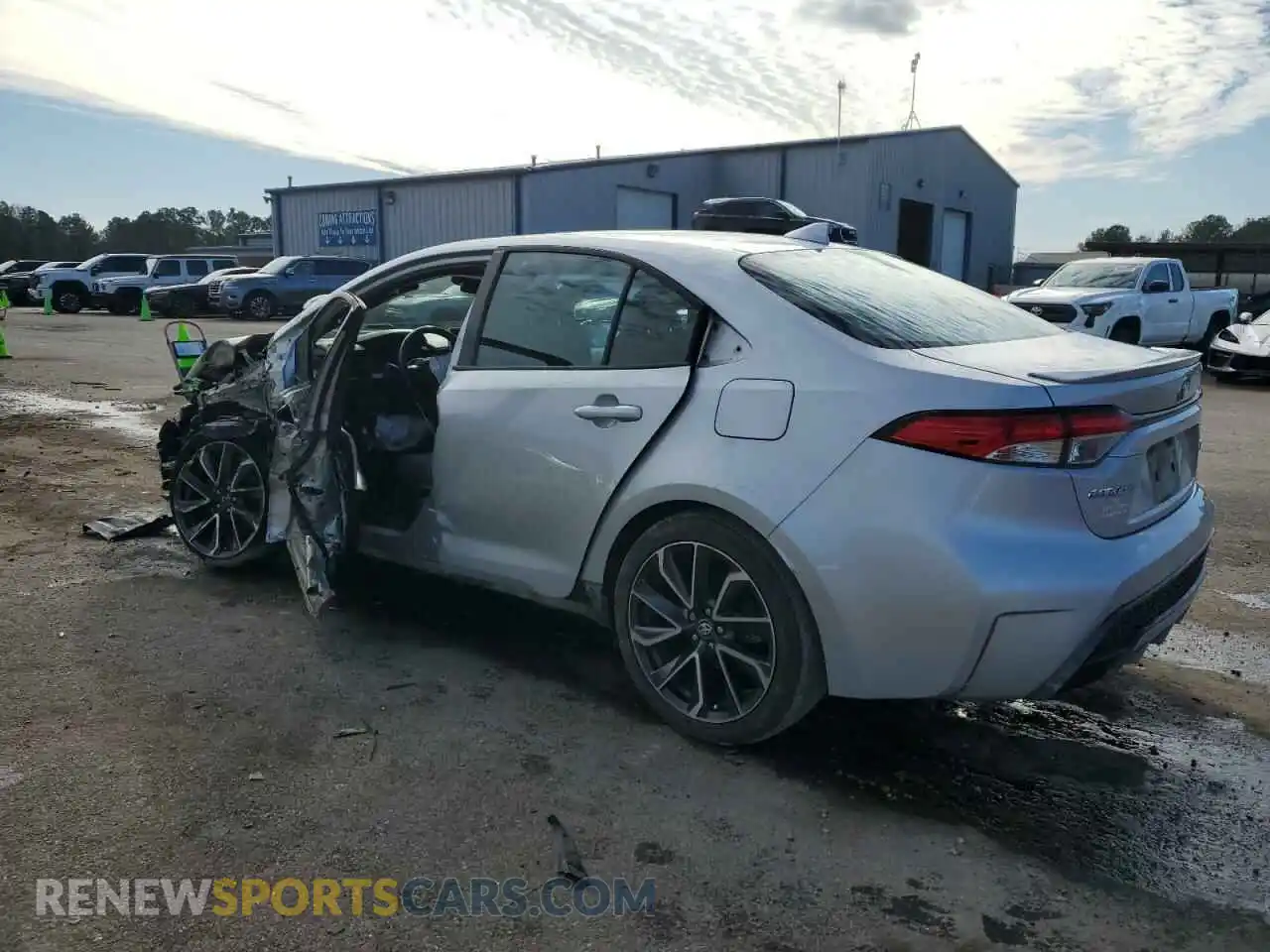 2 Photograph of a damaged car 5YFS4RCE1LP015786 TOYOTA COROLLA 2020