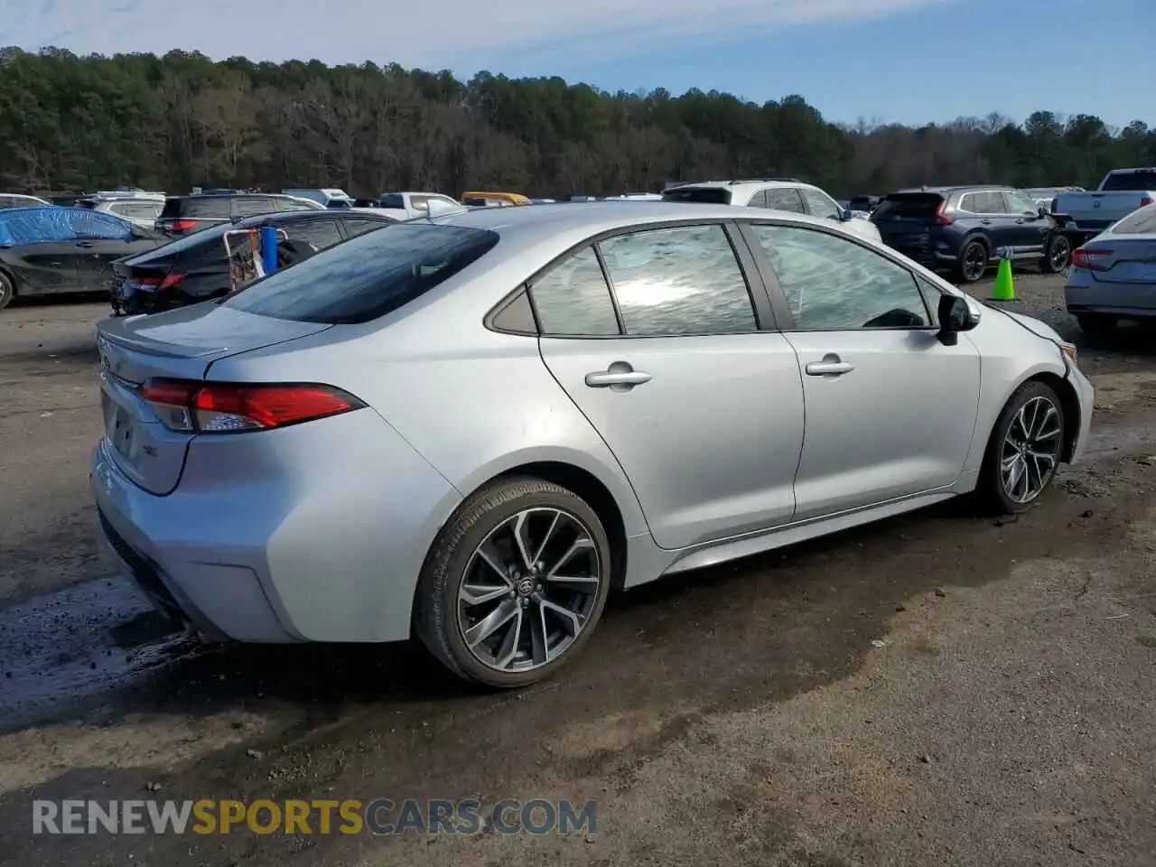 3 Photograph of a damaged car 5YFS4RCE1LP015786 TOYOTA COROLLA 2020