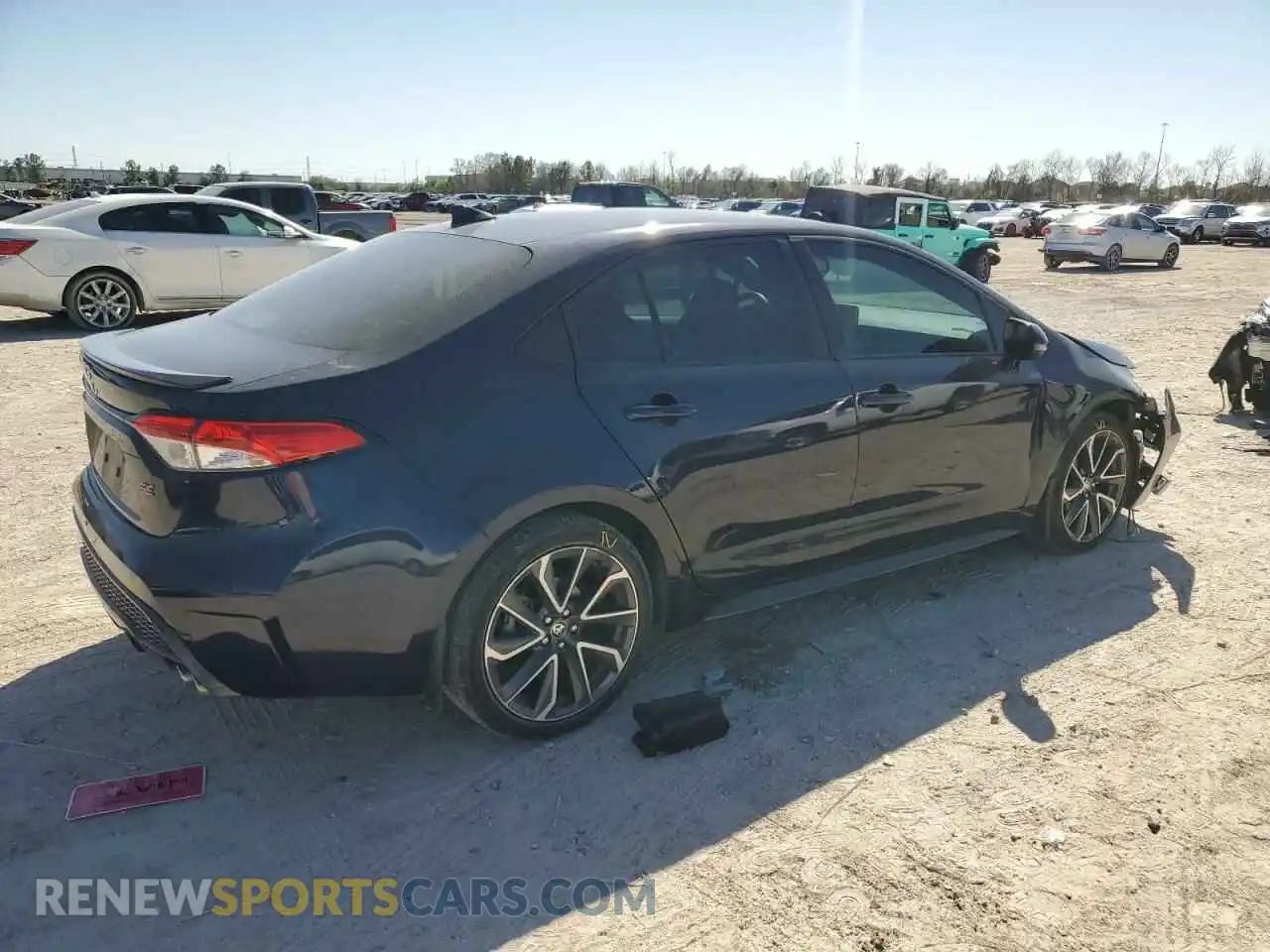 3 Photograph of a damaged car 5YFS4RCE1LP025976 TOYOTA COROLLA 2020