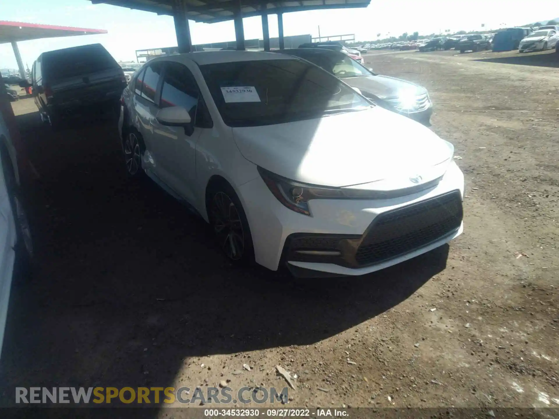 1 Photograph of a damaged car 5YFS4RCE1LP026819 TOYOTA COROLLA 2020