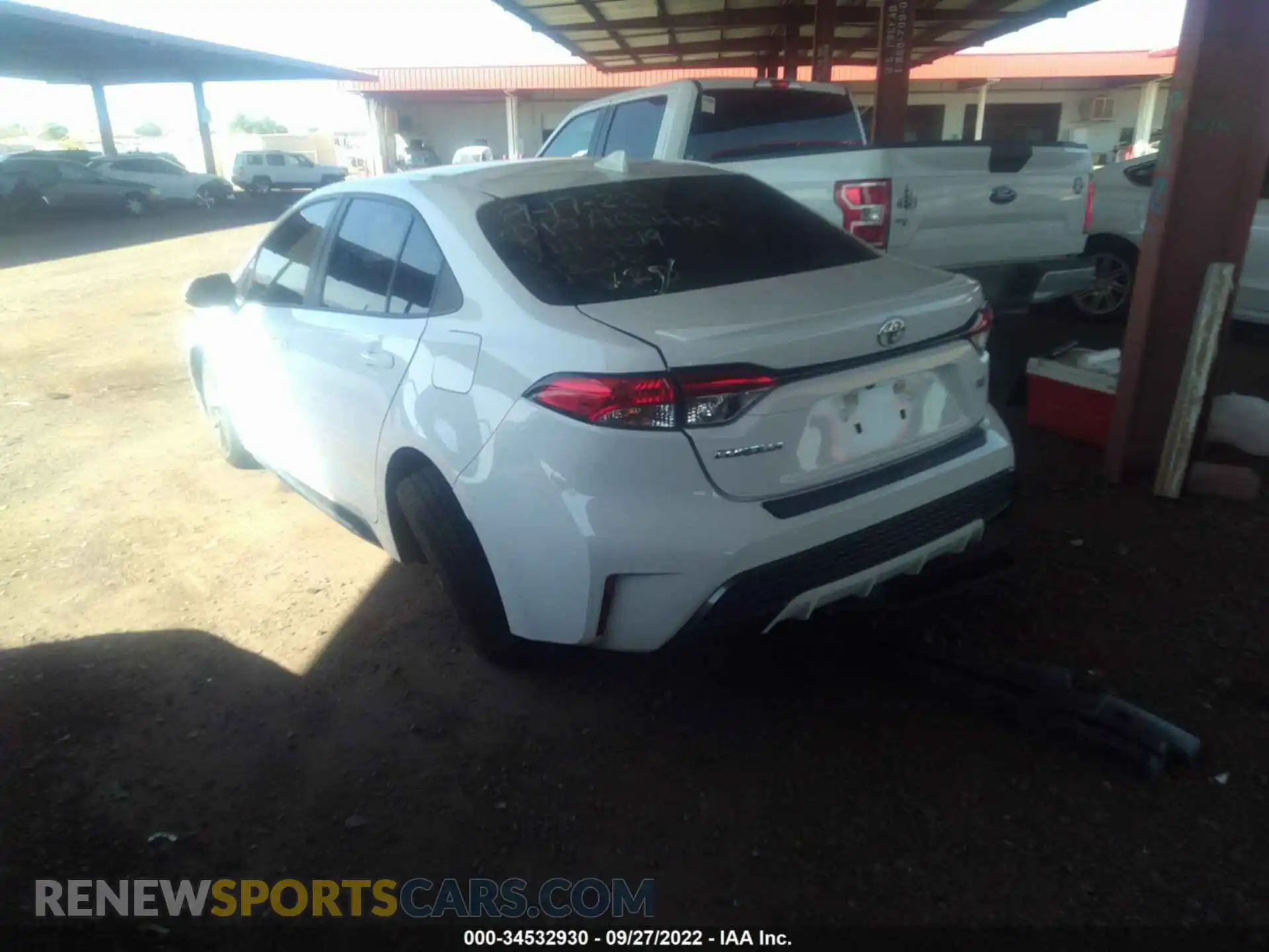 3 Photograph of a damaged car 5YFS4RCE1LP026819 TOYOTA COROLLA 2020