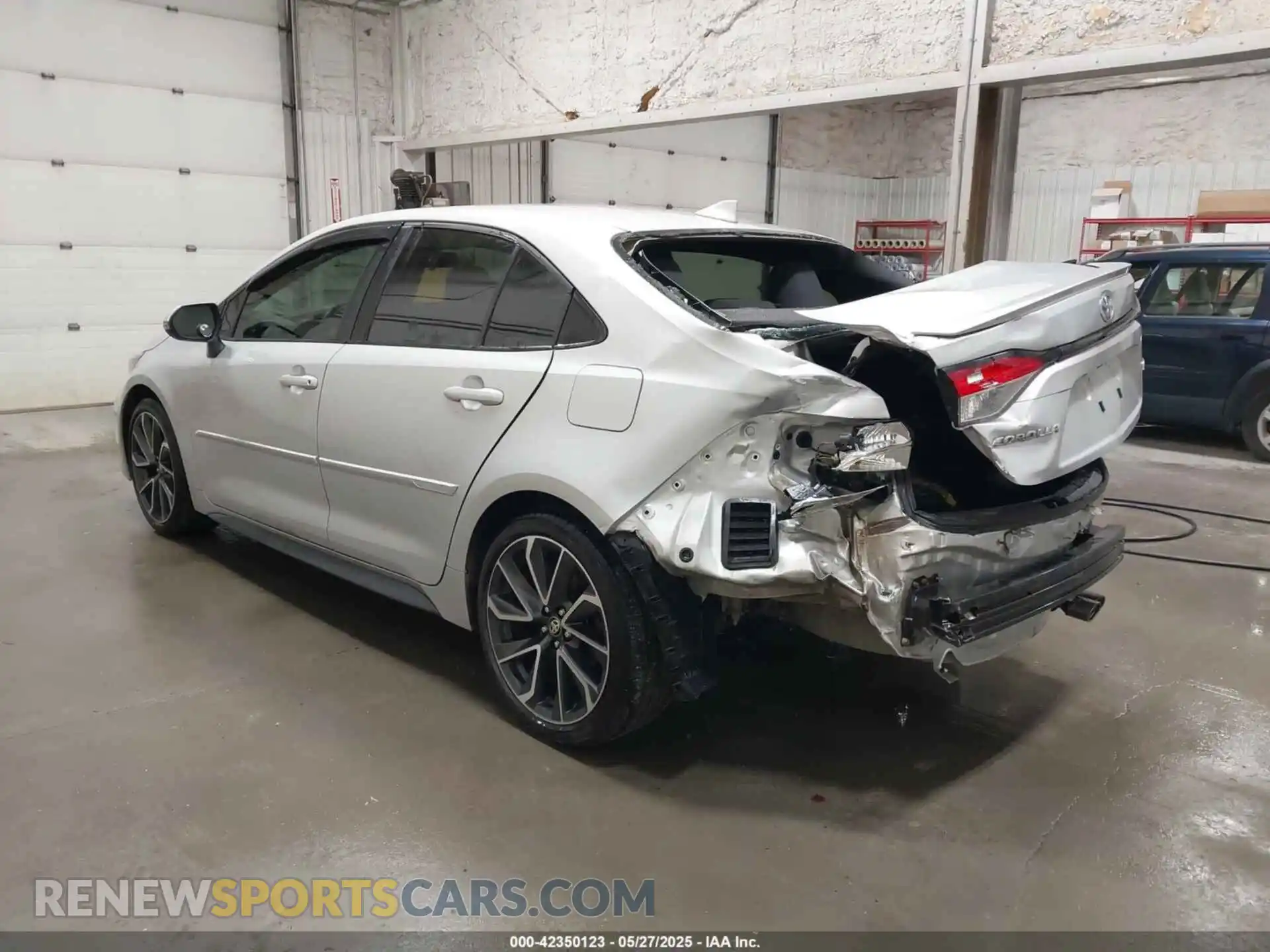 3 Photograph of a damaged car 5YFS4RCE1LP036783 TOYOTA COROLLA 2020