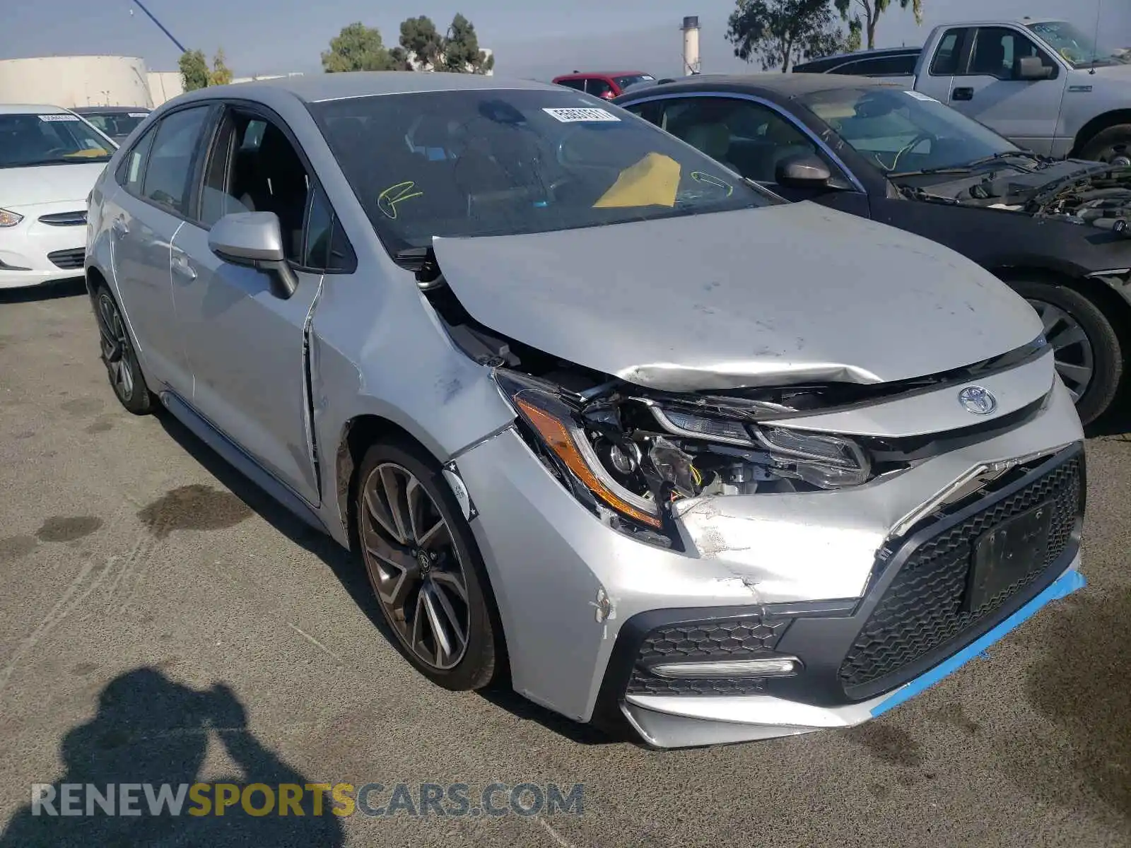 1 Photograph of a damaged car 5YFS4RCE1LP047928 TOYOTA COROLLA 2020