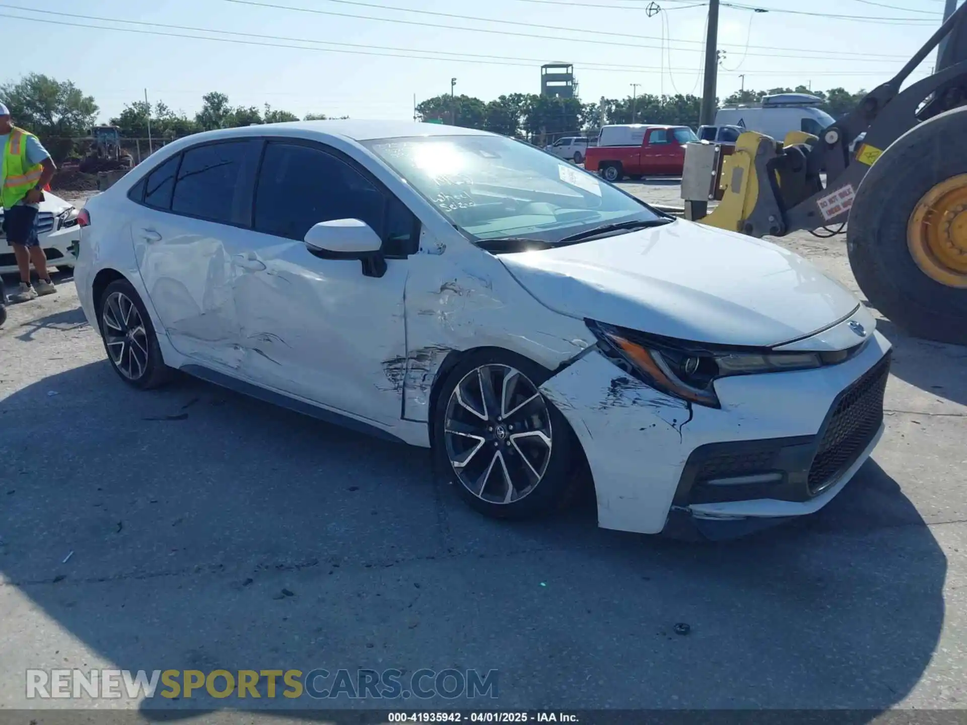 1 Photograph of a damaged car 5YFS4RCE1LP051817 TOYOTA COROLLA 2020