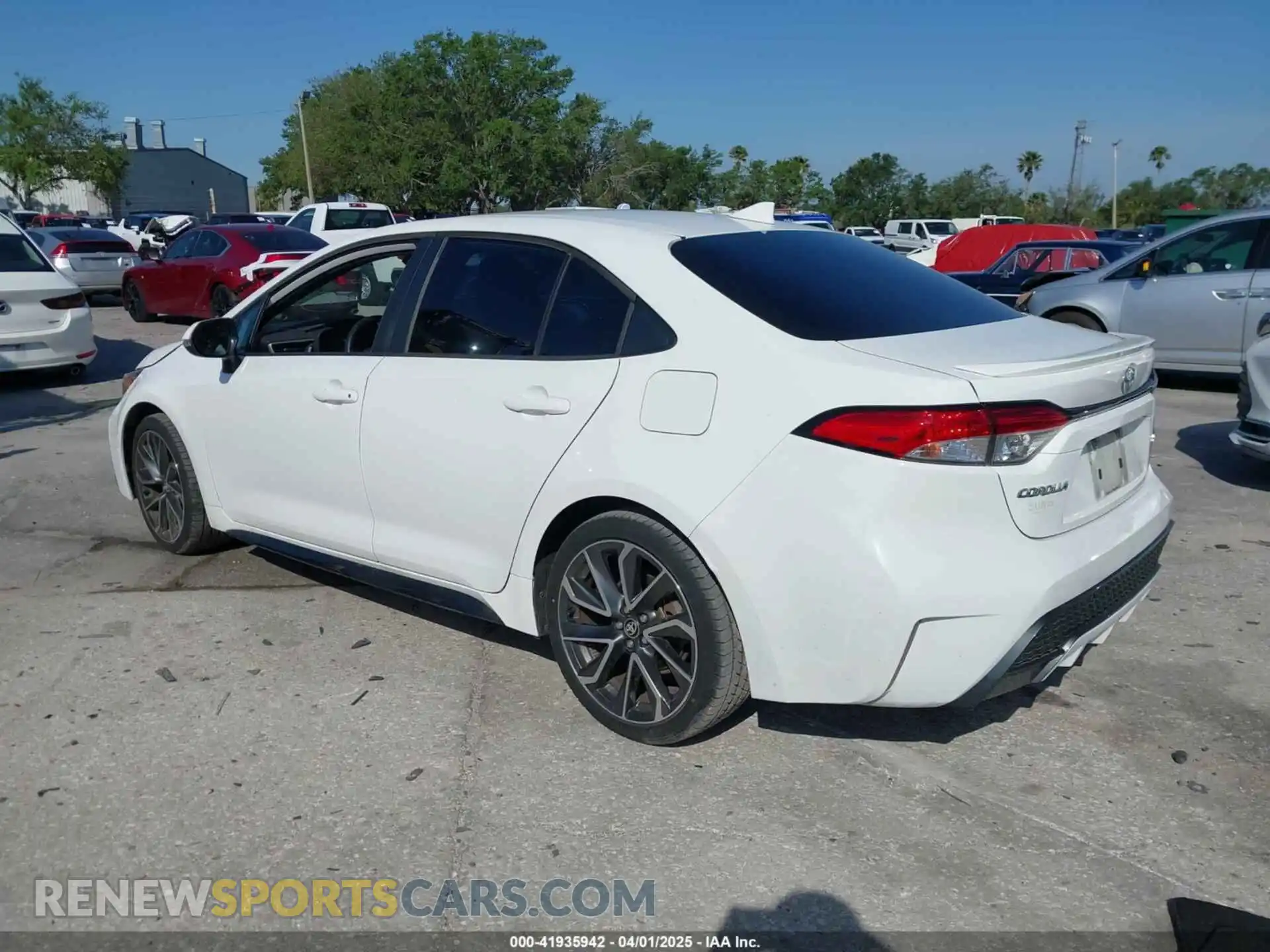 3 Photograph of a damaged car 5YFS4RCE1LP051817 TOYOTA COROLLA 2020
