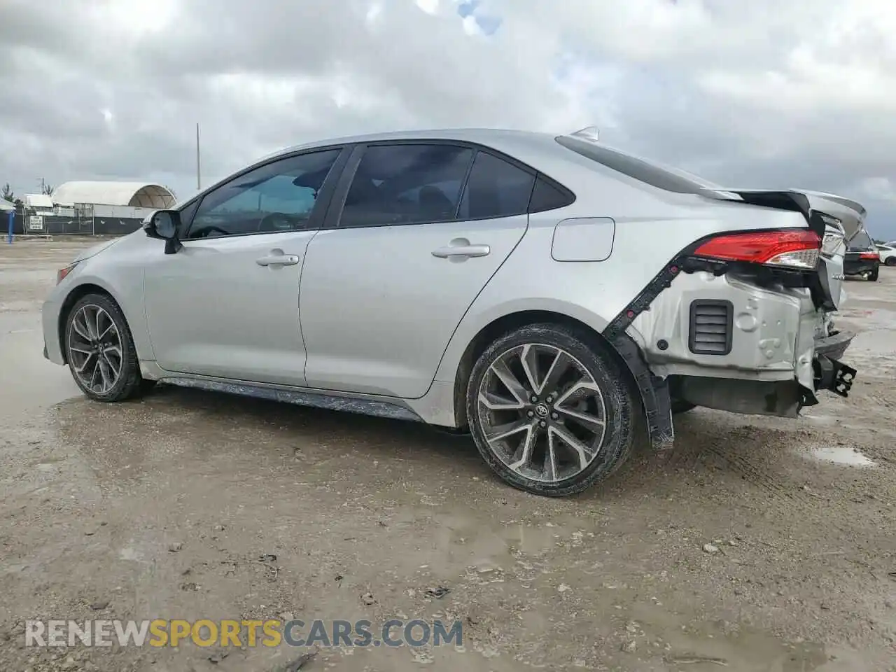 2 Photograph of a damaged car 5YFS4RCE1LP052675 TOYOTA COROLLA 2020