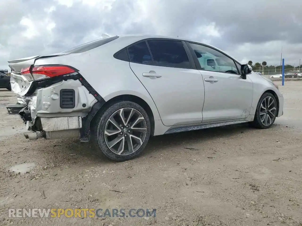 3 Photograph of a damaged car 5YFS4RCE1LP052675 TOYOTA COROLLA 2020
