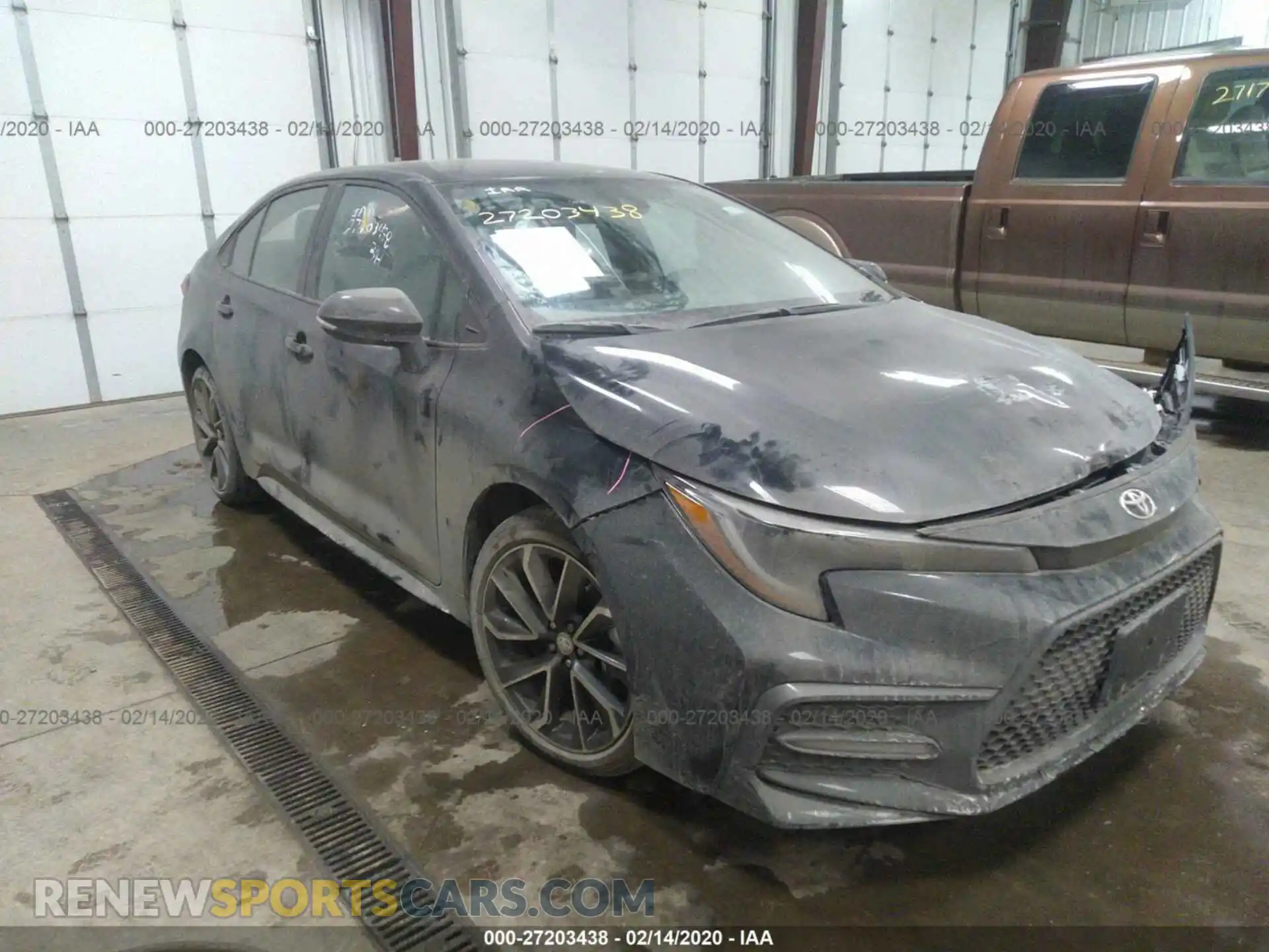 1 Photograph of a damaged car 5YFS4RCE2LP002710 TOYOTA COROLLA 2020
