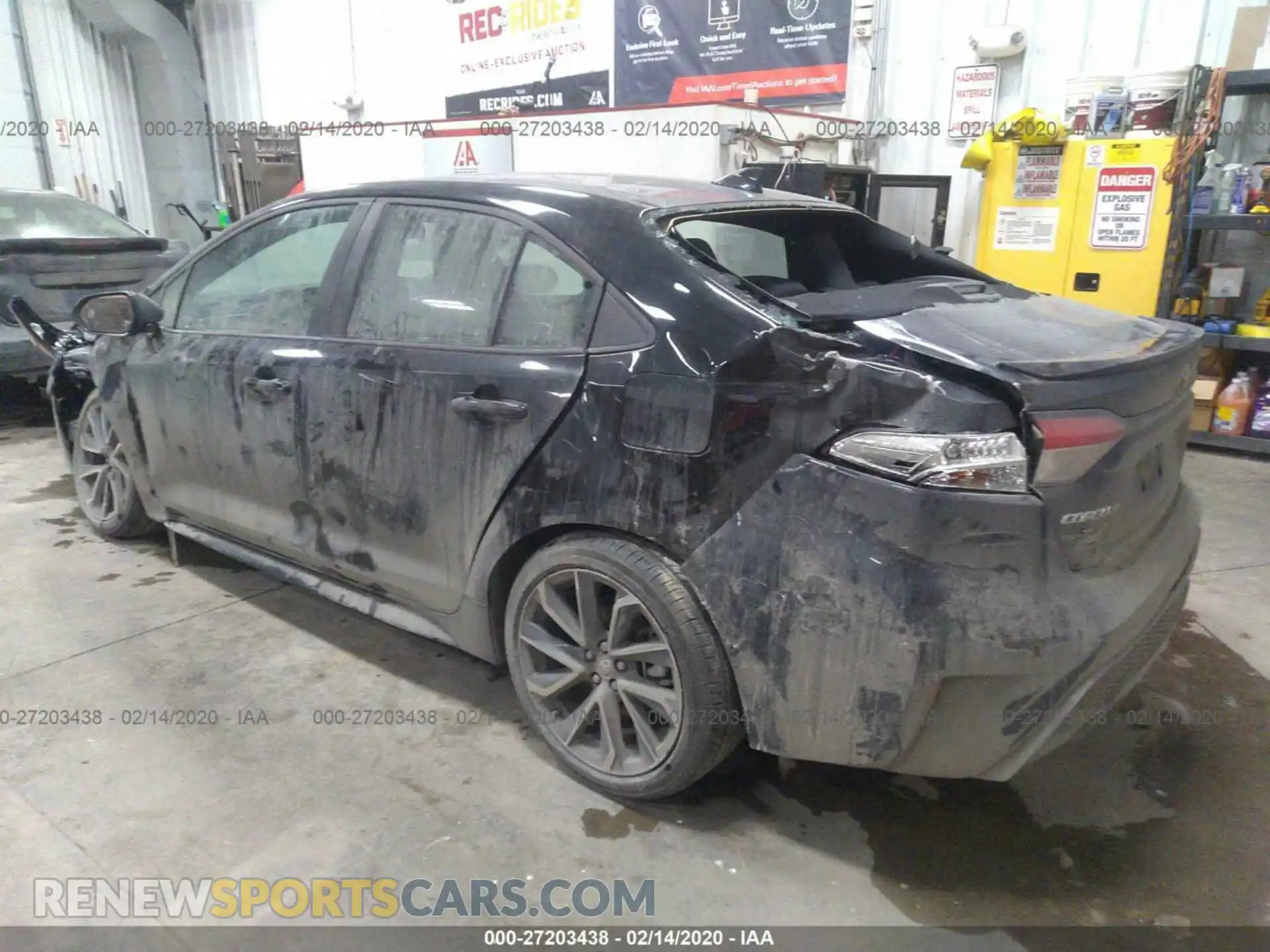 3 Photograph of a damaged car 5YFS4RCE2LP002710 TOYOTA COROLLA 2020