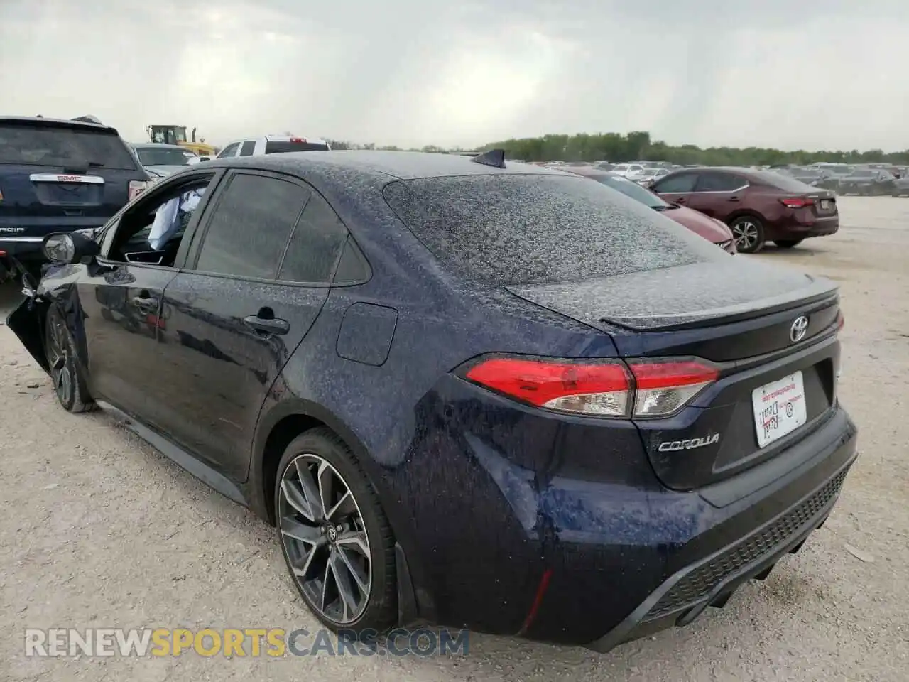 3 Photograph of a damaged car 5YFS4RCE2LP015778 TOYOTA COROLLA 2020