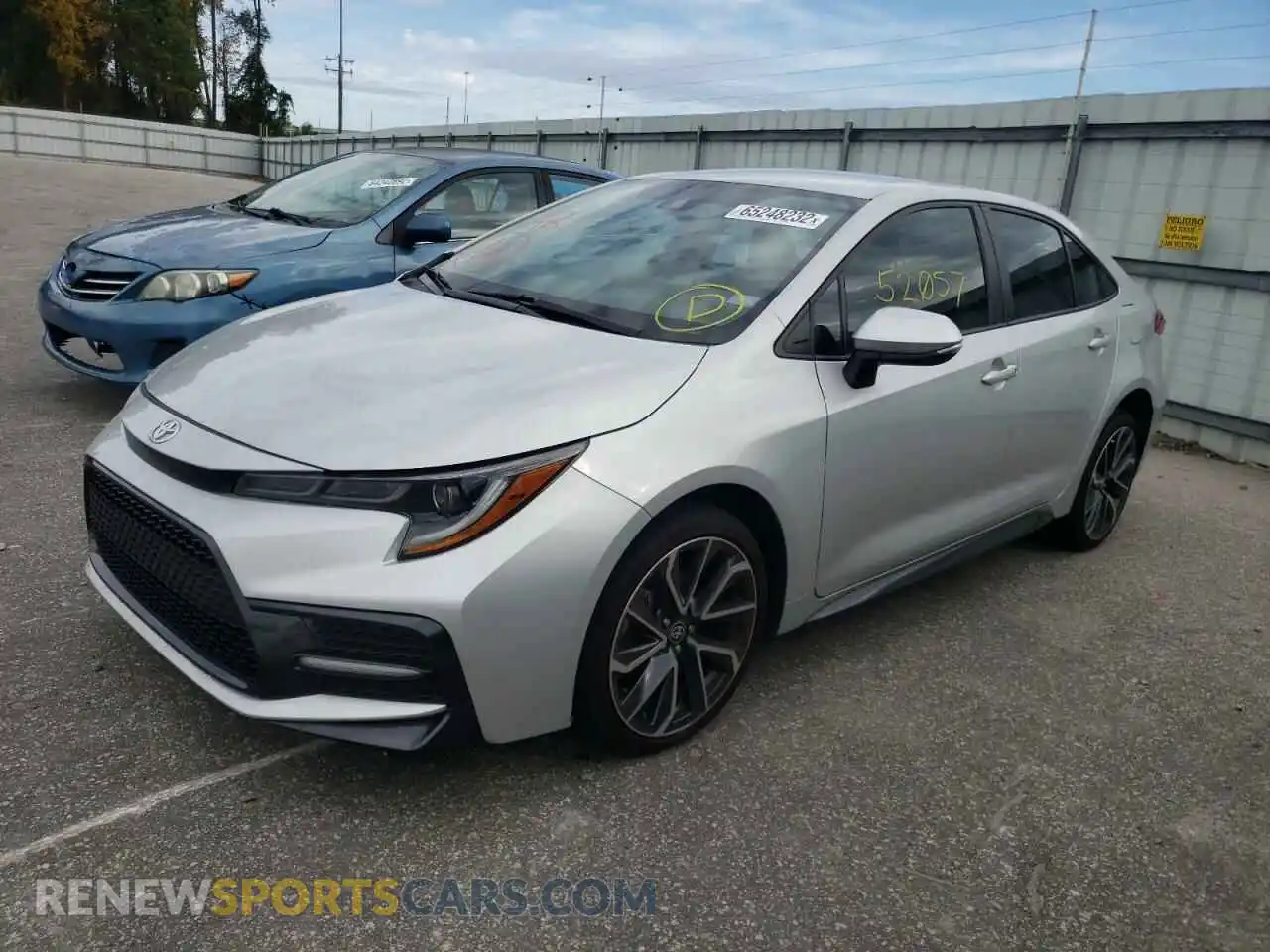2 Photograph of a damaged car 5YFS4RCE2LP037005 TOYOTA COROLLA 2020