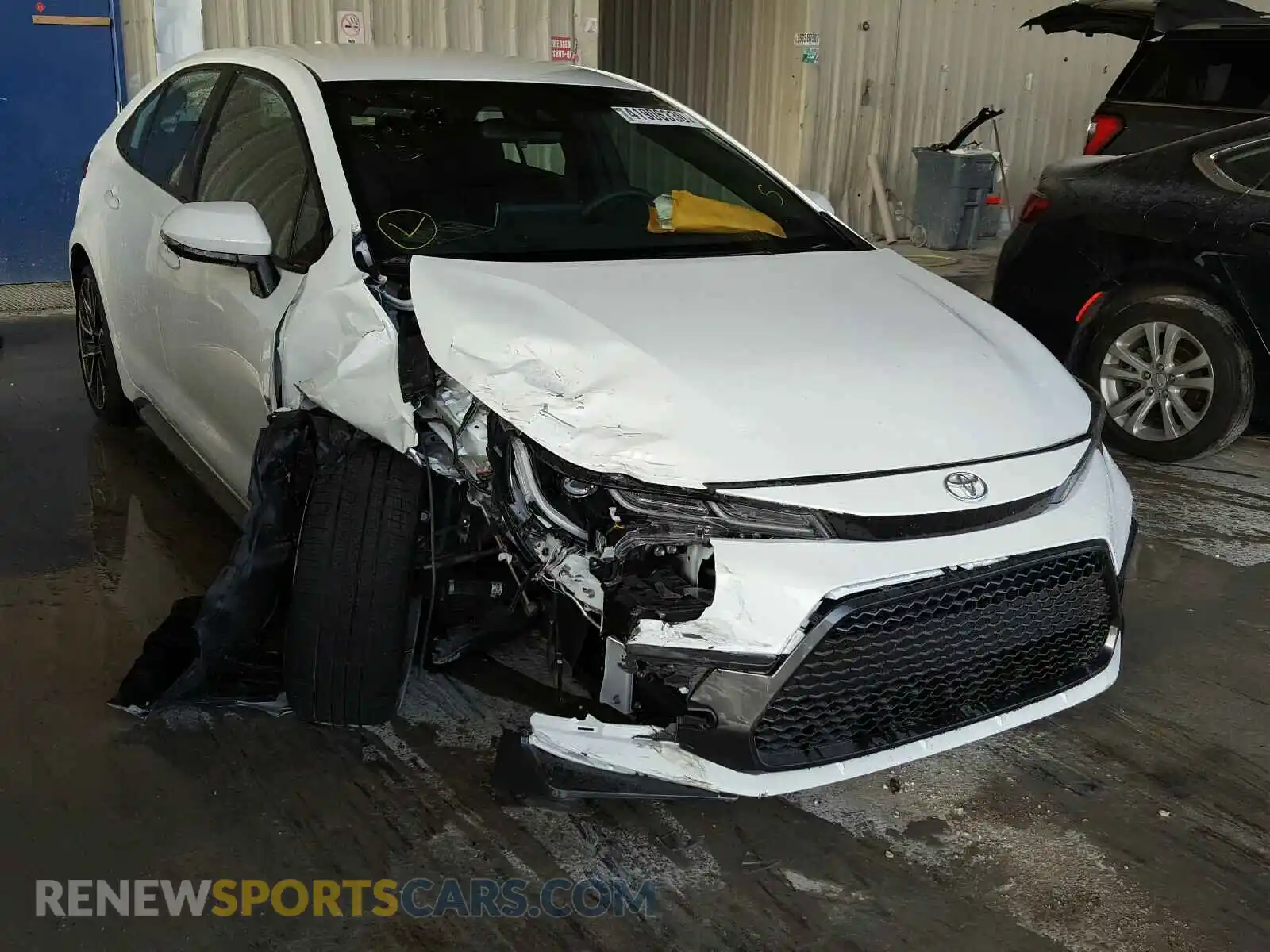 1 Photograph of a damaged car 5YFS4RCE2LP044536 TOYOTA COROLLA 2020
