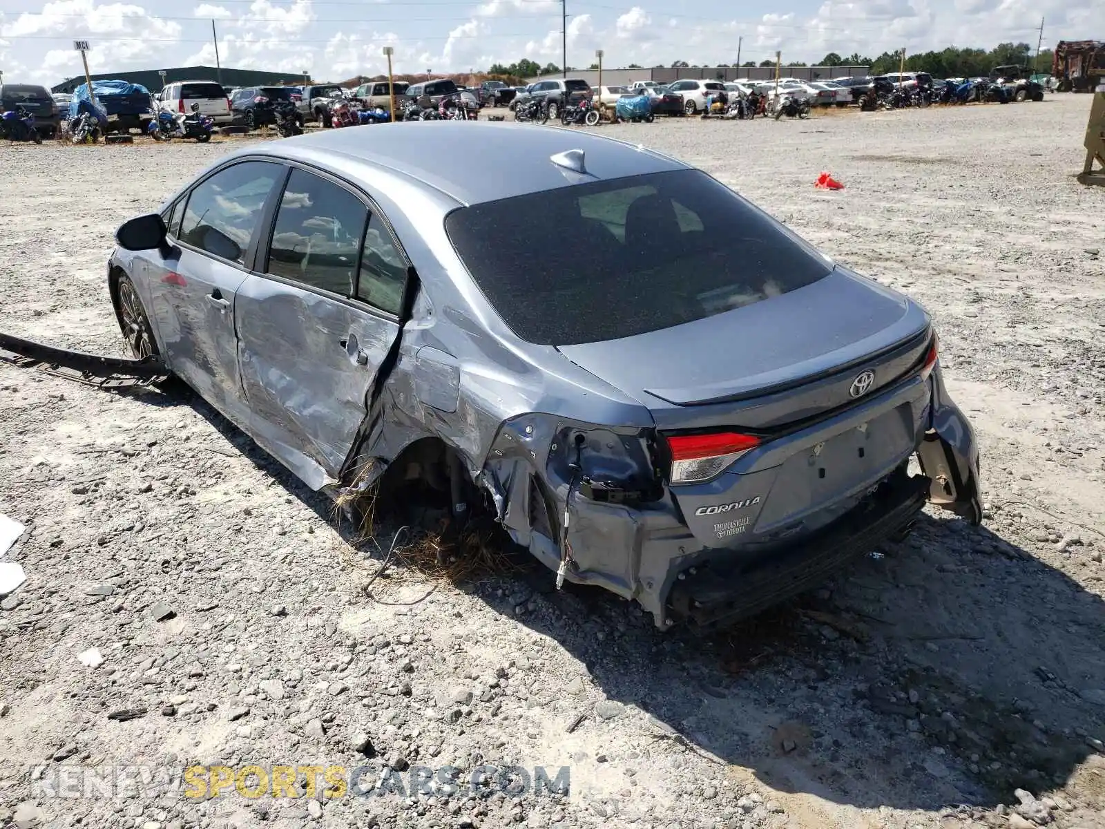 3 Photograph of a damaged car 5YFS4RCE2LP047422 TOYOTA COROLLA 2020