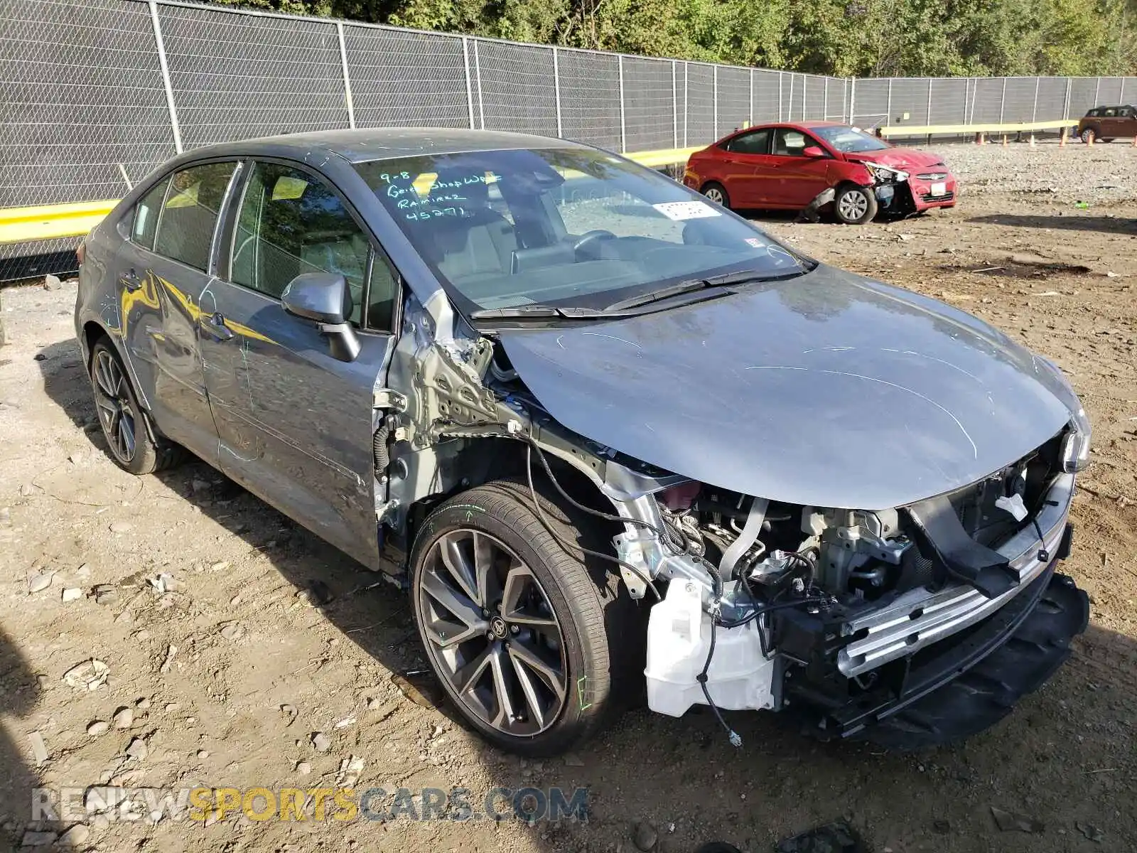 1 Photograph of a damaged car 5YFS4RCE2LP052541 TOYOTA COROLLA 2020