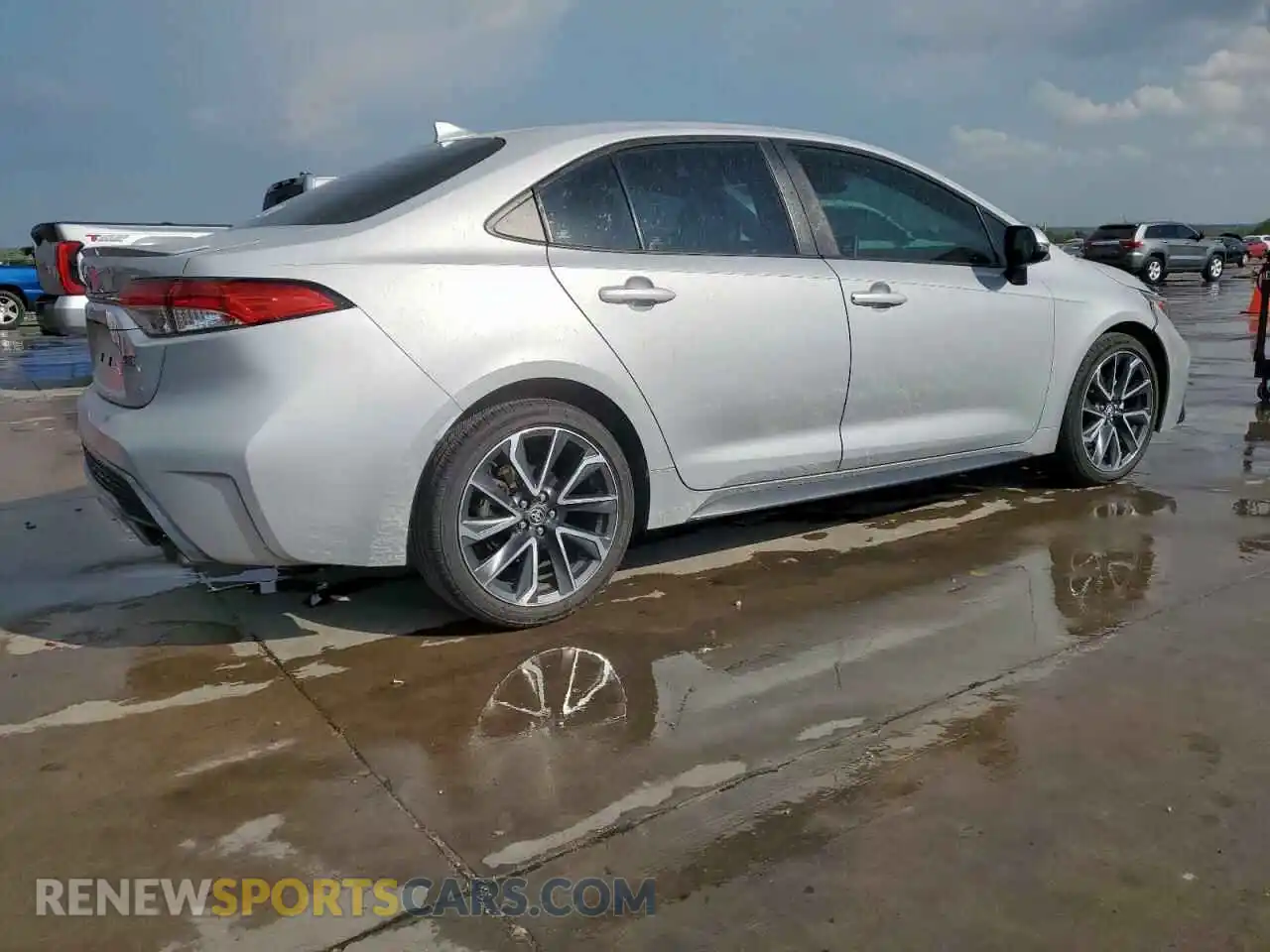 3 Photograph of a damaged car 5YFS4RCE2LP052586 TOYOTA COROLLA 2020